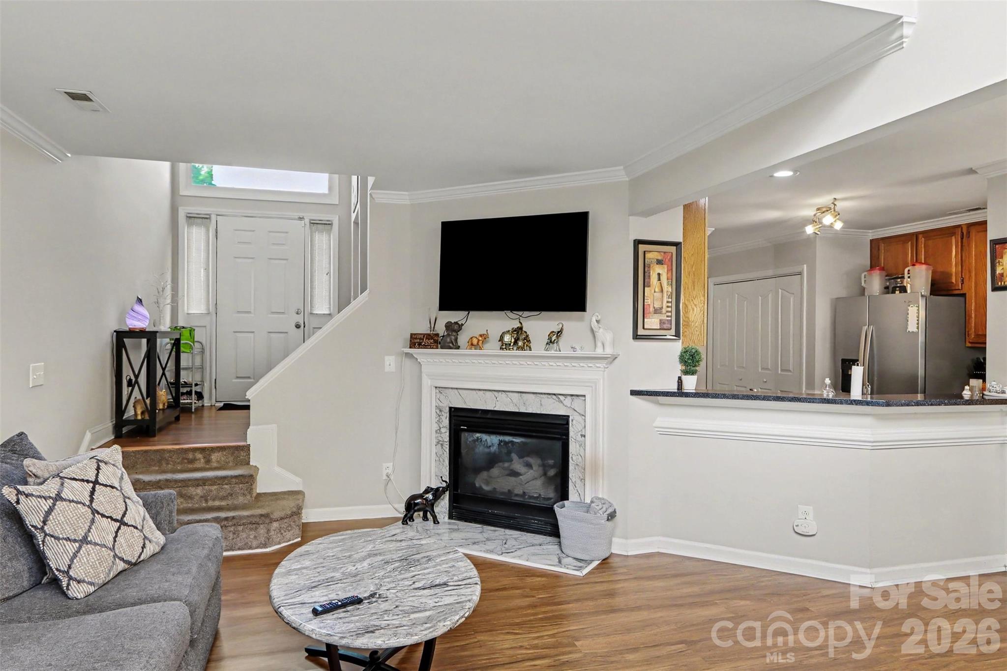 8606 Fox Chase Lane Property Photo 4