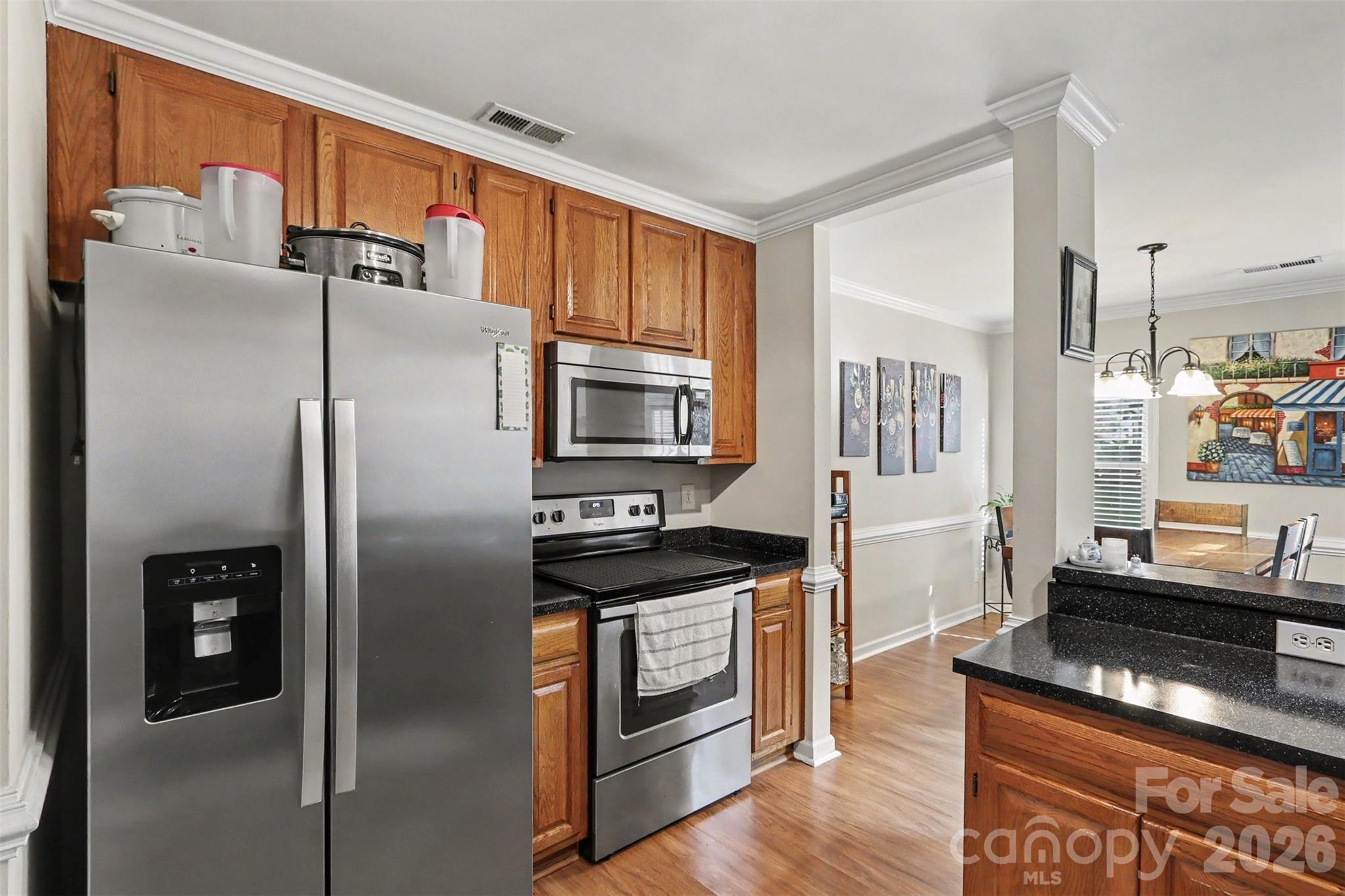 8606 Fox Chase Lane Property Photo 7