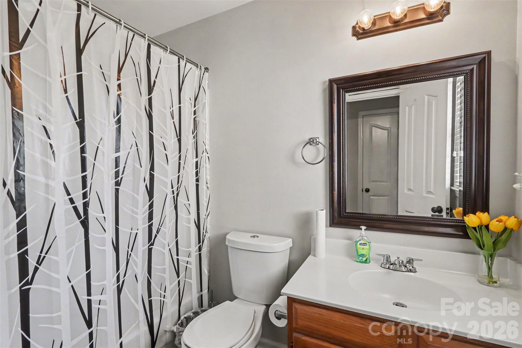 8606 Fox Chase Lane Property Photo 10