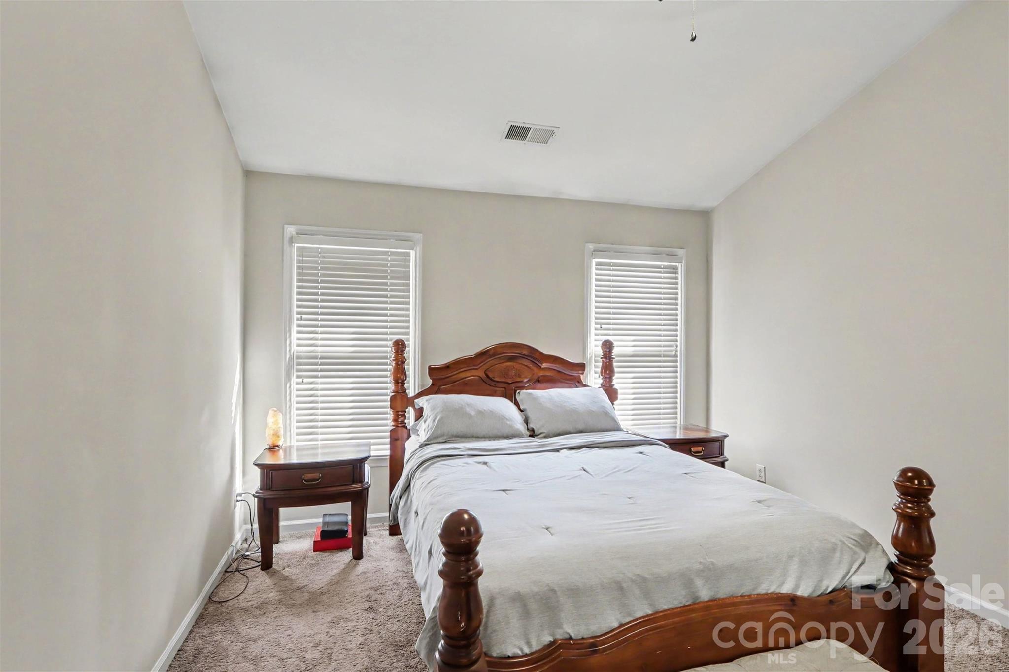 8606 Fox Chase Lane Property Photo 14