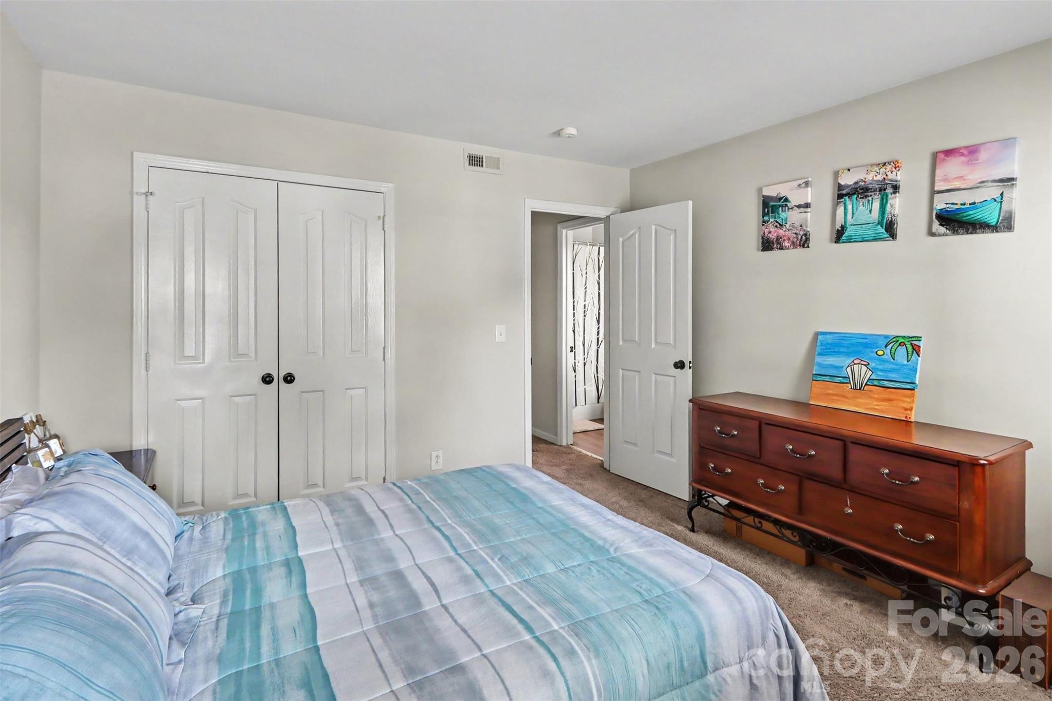 8606 Fox Chase Lane Property Photo 18