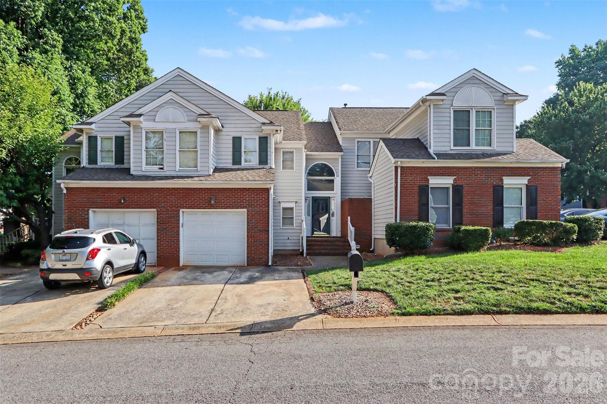 8606 Fox Chase Lane Property Photo 22