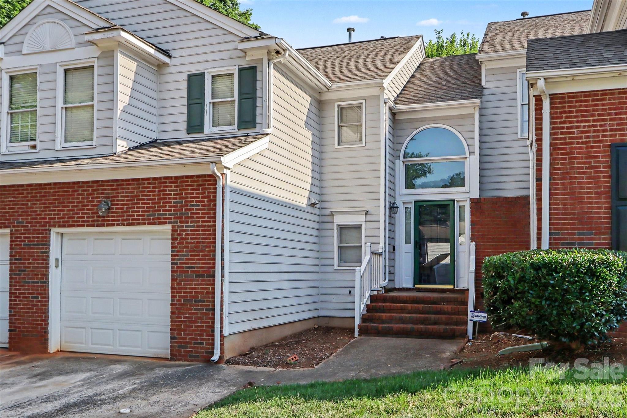 8606 Fox Chase Lane Property Photo 24