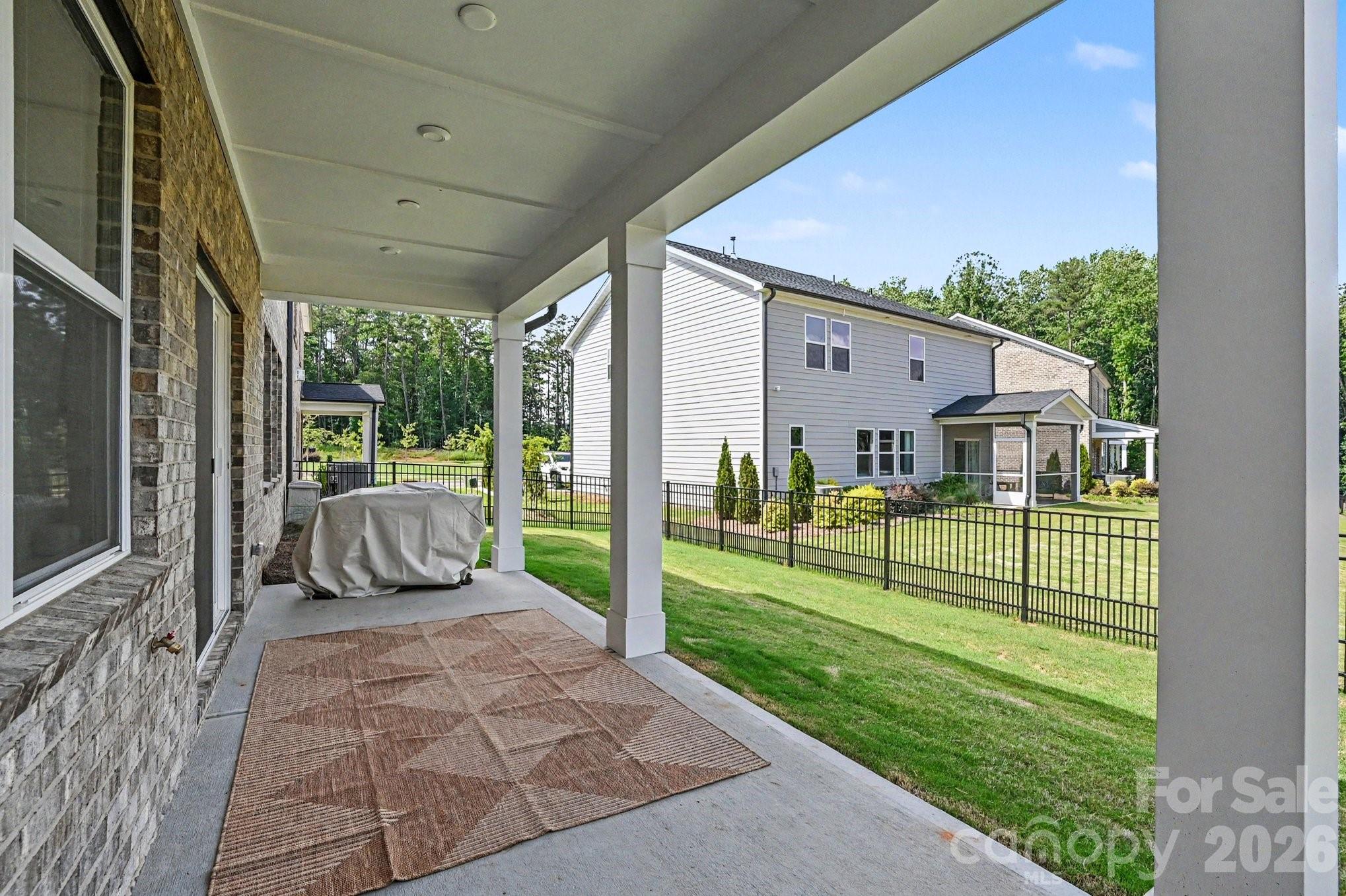 8230 Franklin Trail Street Property Photo 23