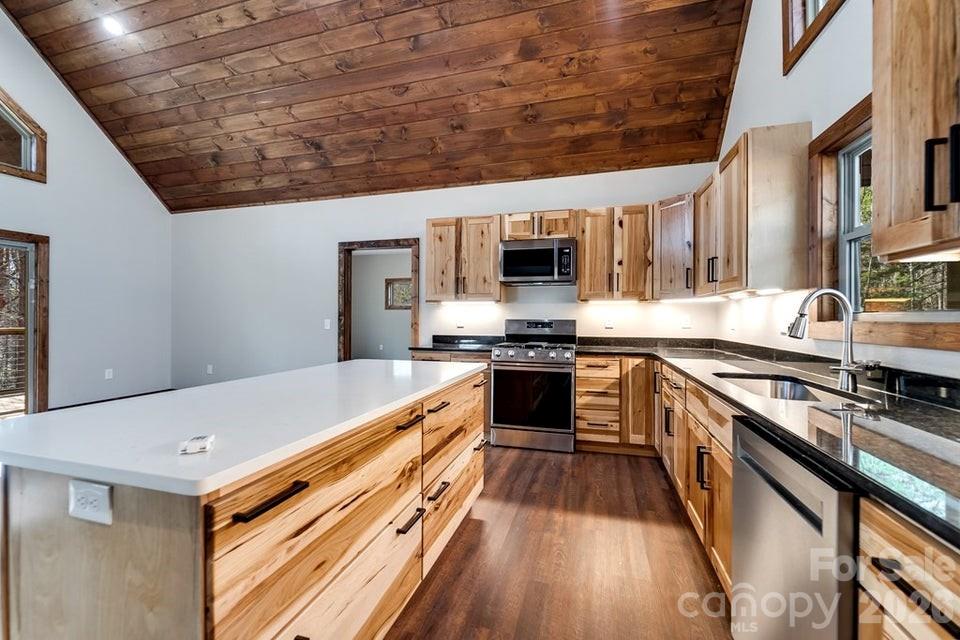 397 Kennelly Loop Property Photo 6