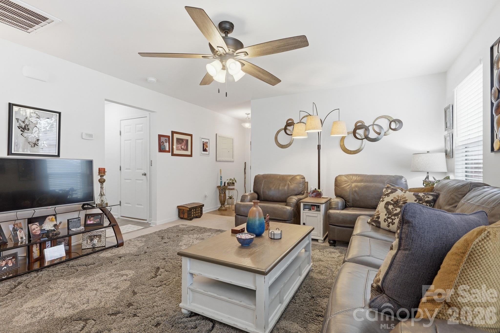 1707 Sawtooth Court Property Photo 7