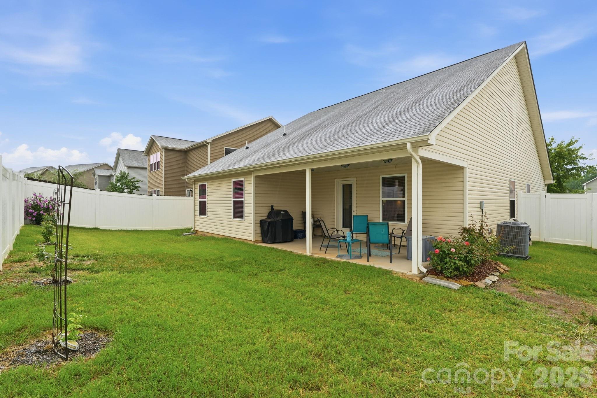 1707 Sawtooth Court Property Photo 24