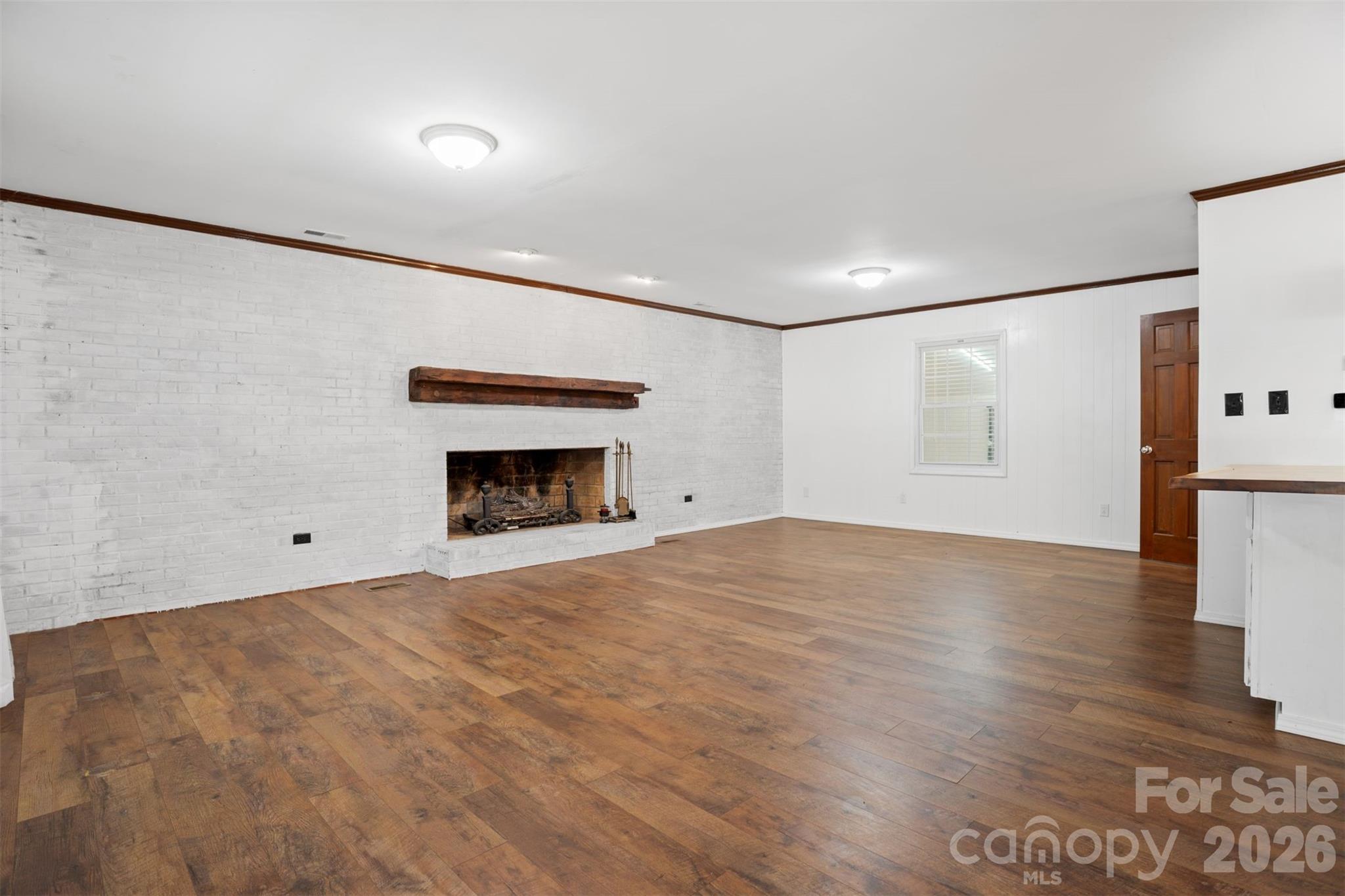 218 S Plantation Road Property Photo 2