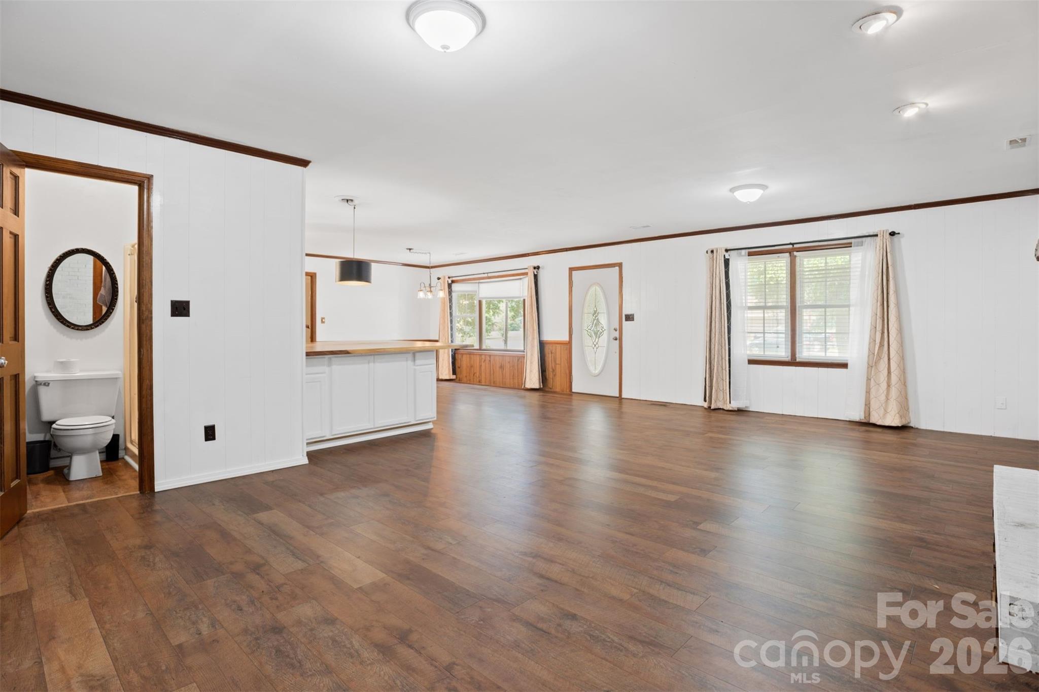 218 S Plantation Road Property Photo 5