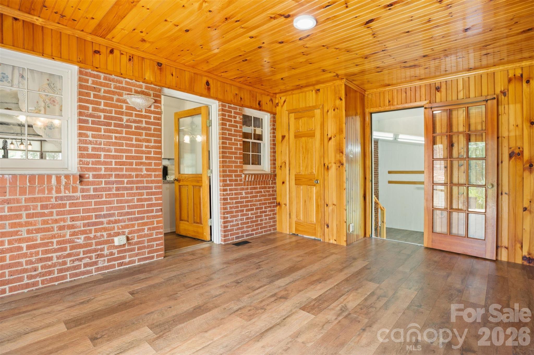218 S Plantation Road Property Photo 16