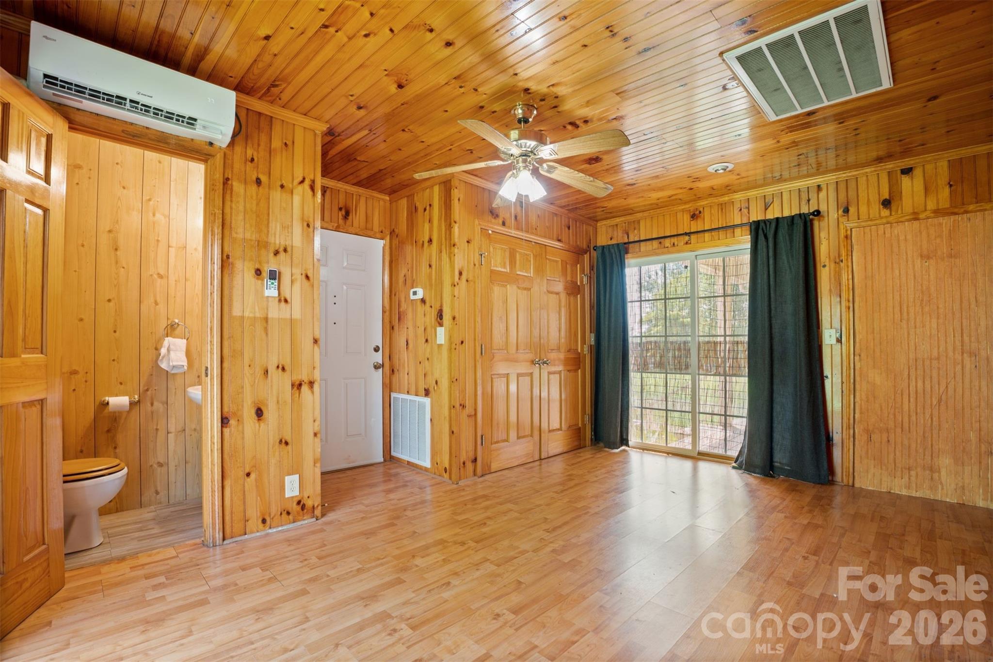 218 S Plantation Road Property Photo 18
