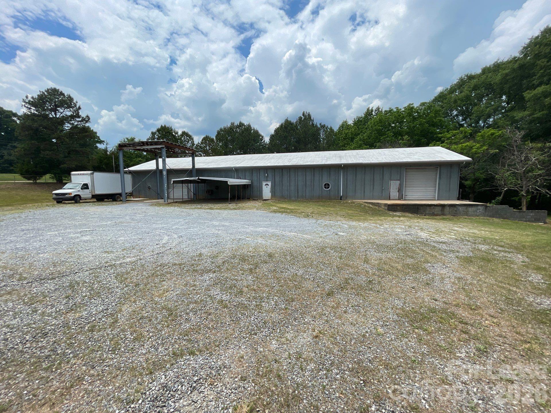 2348 Mariposa Road Property Photo 1