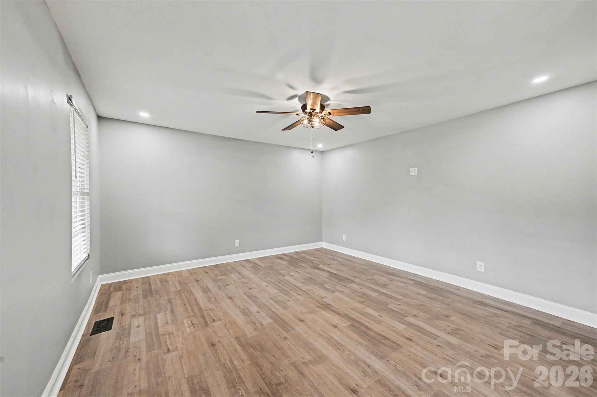 1001 Noles Drive Property Photo 6