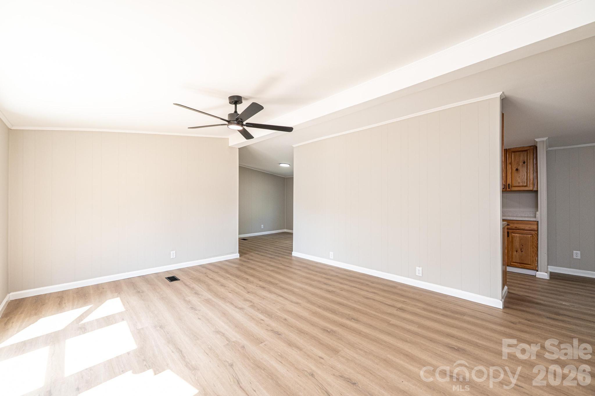 1143 Cheyenne Oaks Drive Property Photo 5