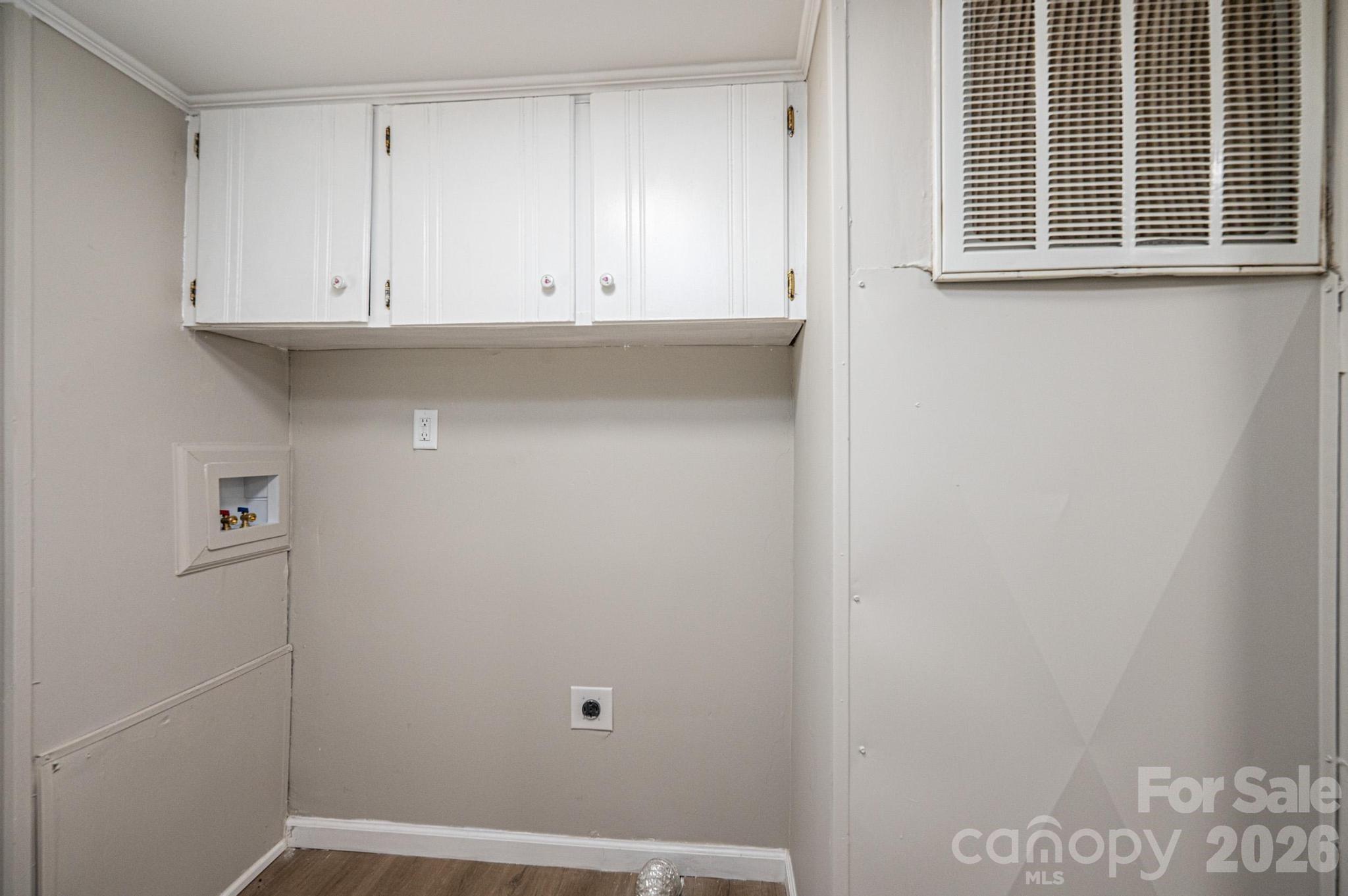 1143 Cheyenne Oaks Drive Property Photo 15