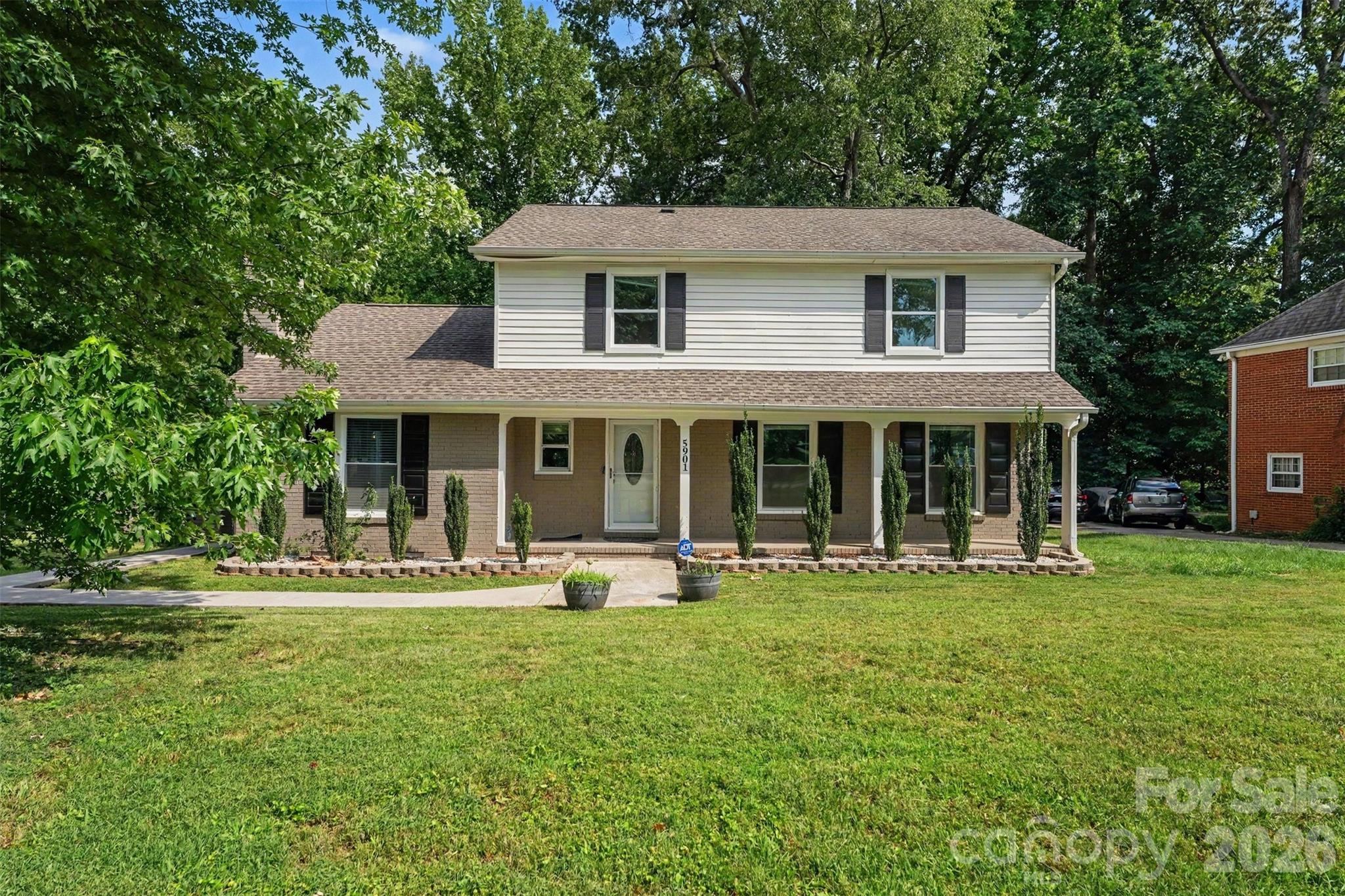 5901 Idlebrook Drive Property Photo 2