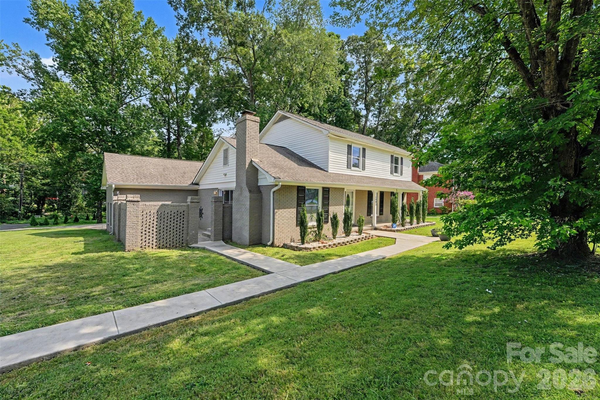 5901 Idlebrook Drive Property Photo 8