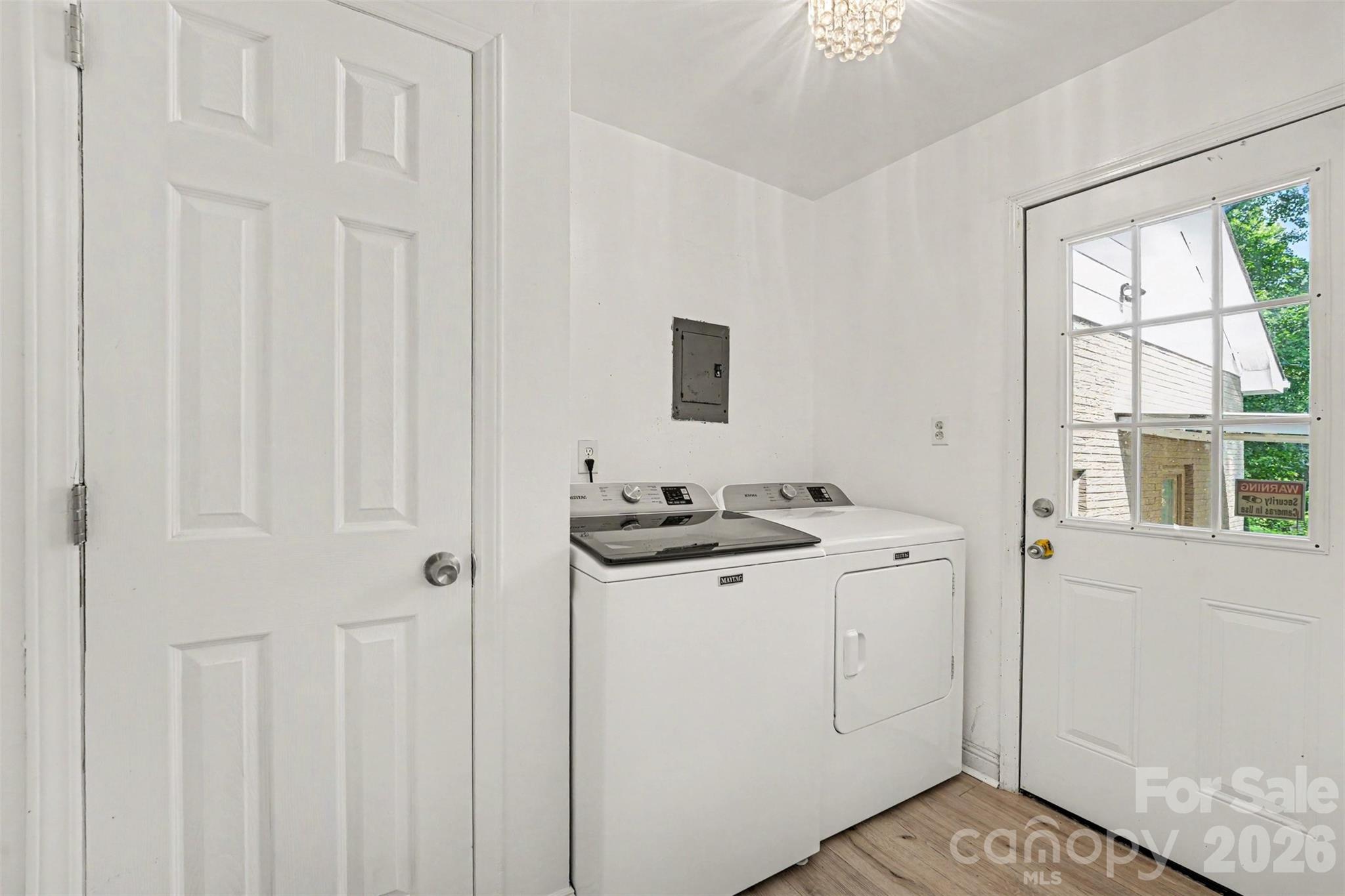 5901 Idlebrook Drive Property Photo 10