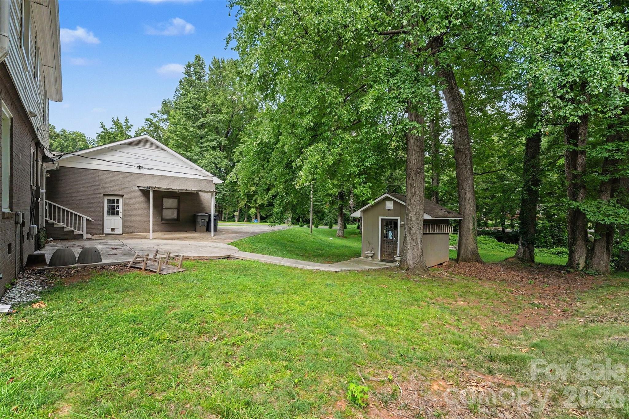 5901 Idlebrook Drive Property Photo 12