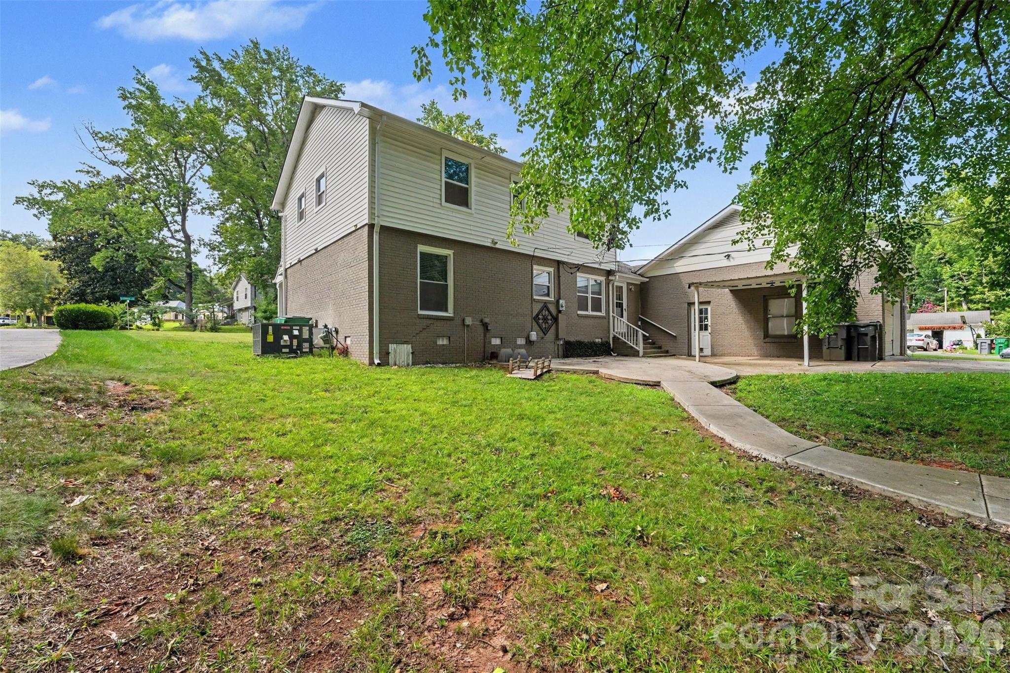 5901 Idlebrook Drive Property Photo 13