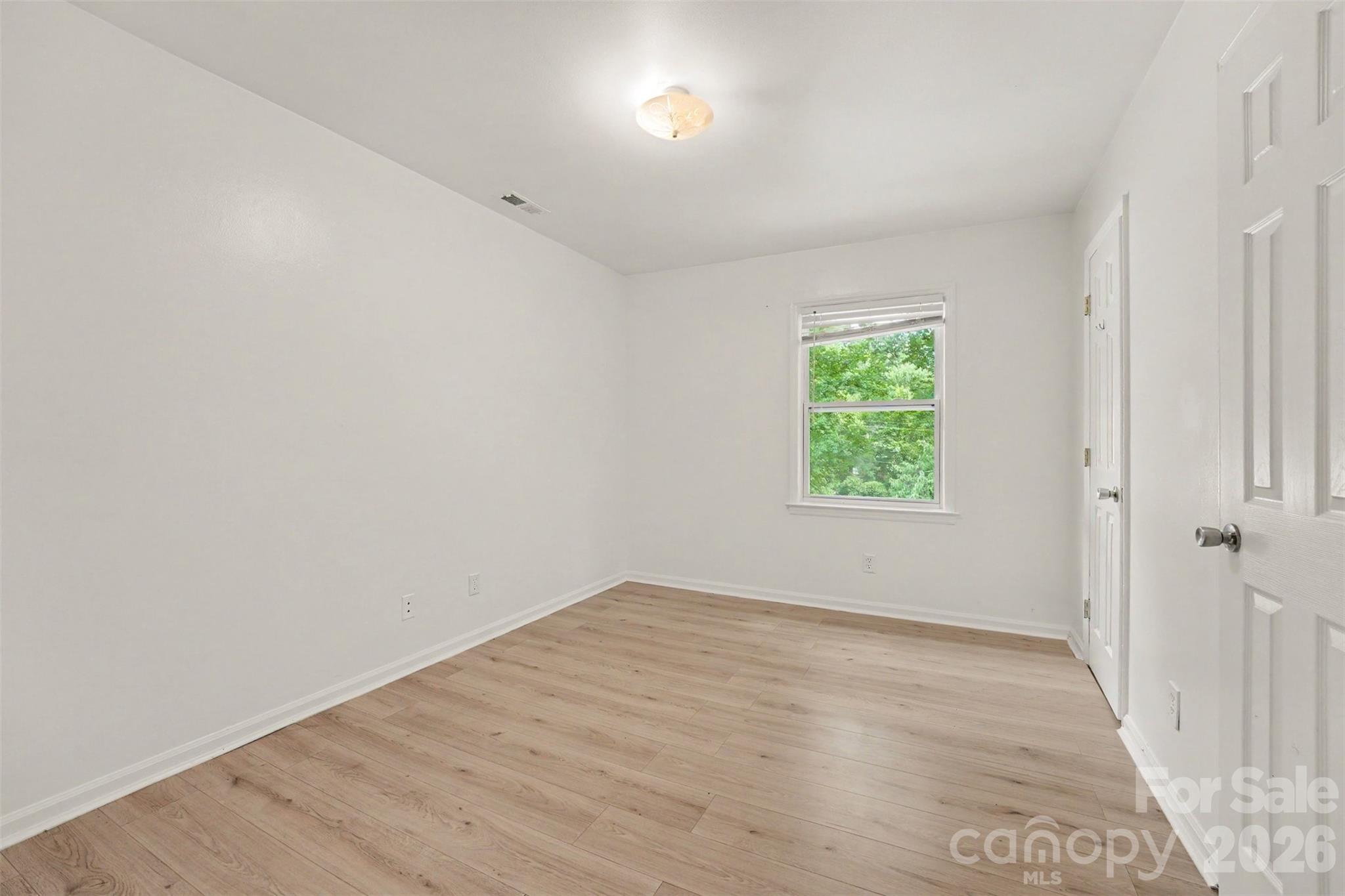 5901 Idlebrook Drive Property Photo 17