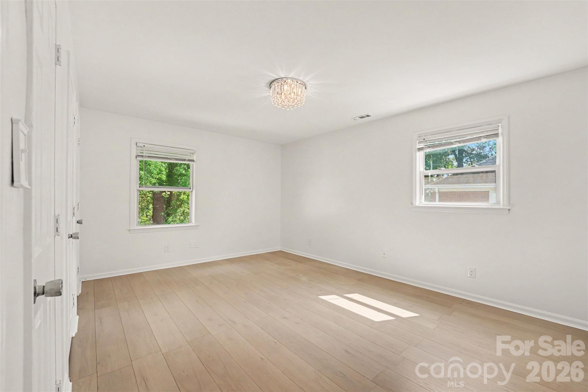 5901 Idlebrook Drive Property Photo 20