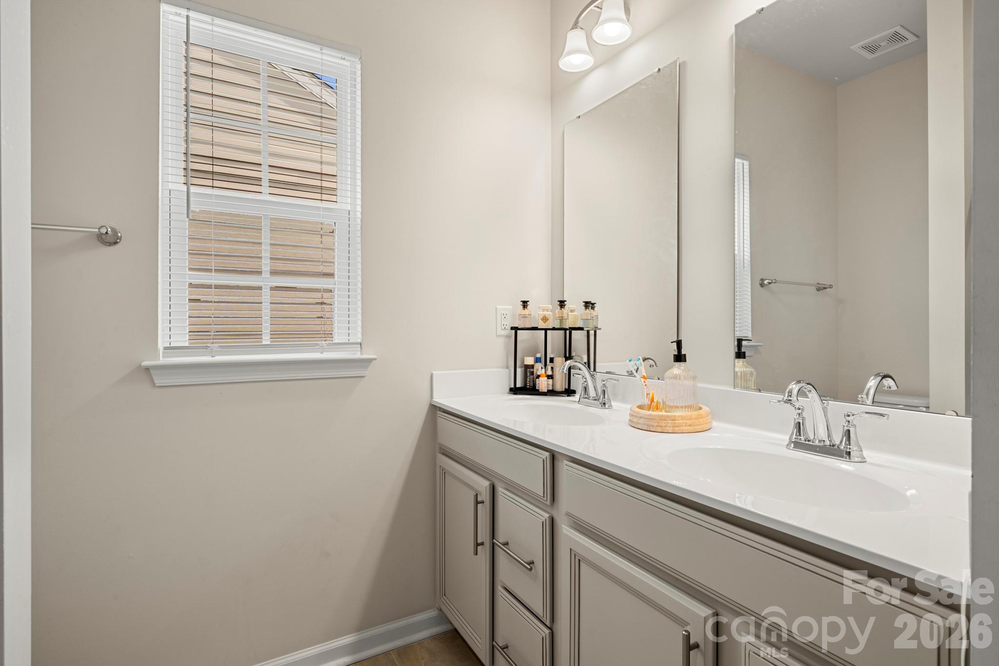 2410 Autumn Olive Lane Property Photo 25