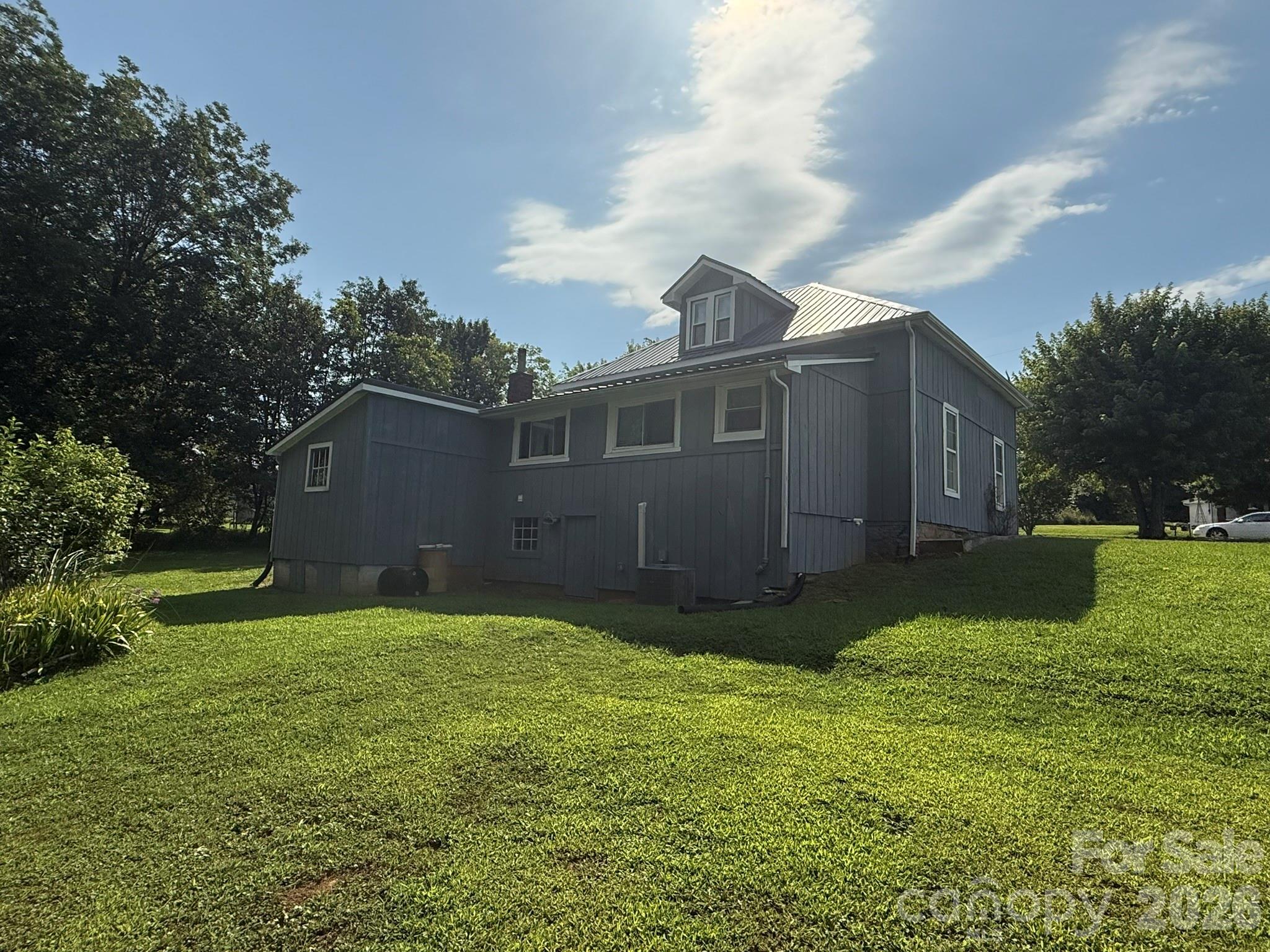304 Main Avenue Property Photo 5