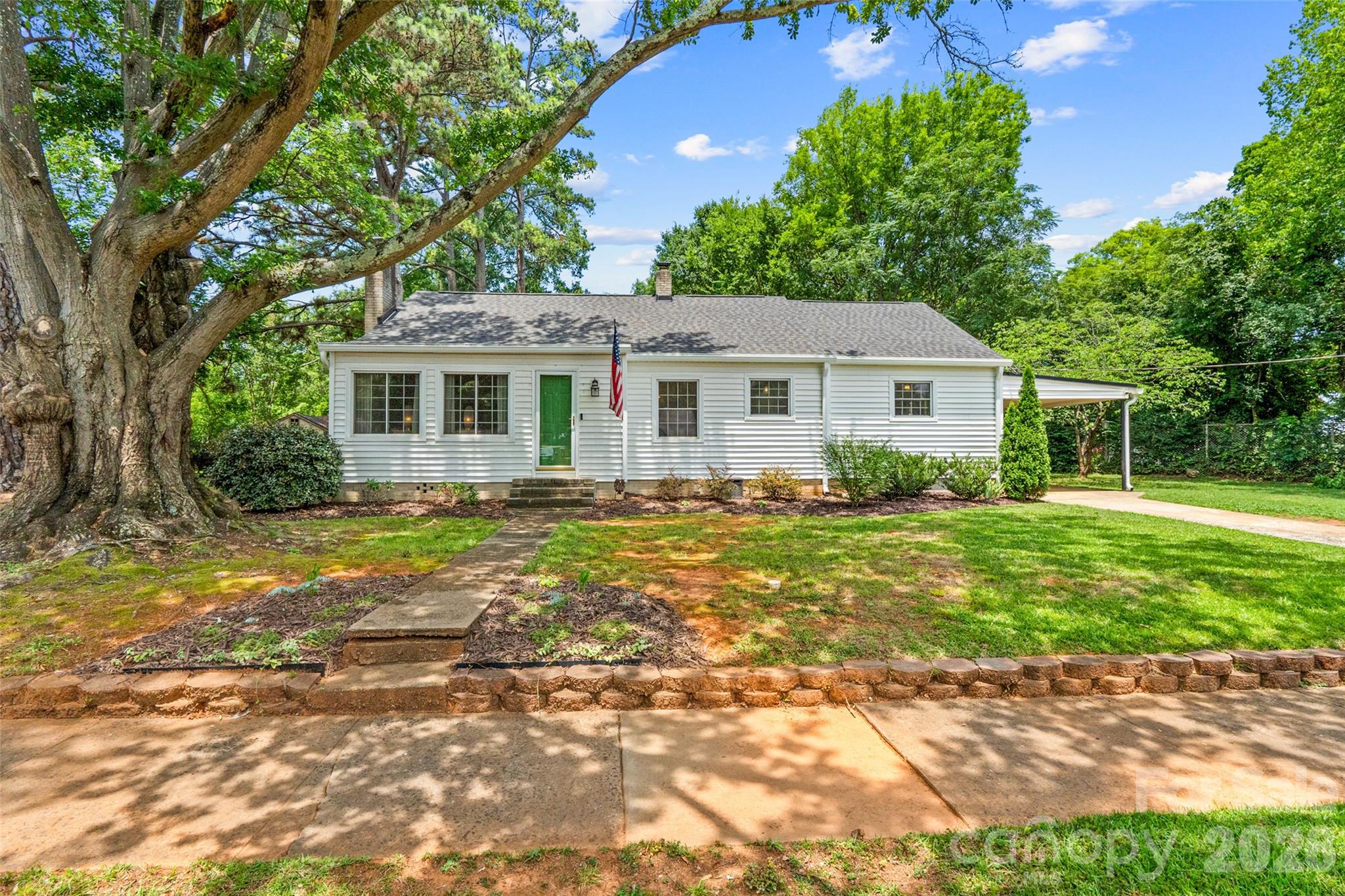 1019 Beverly Drive Property Photo 1