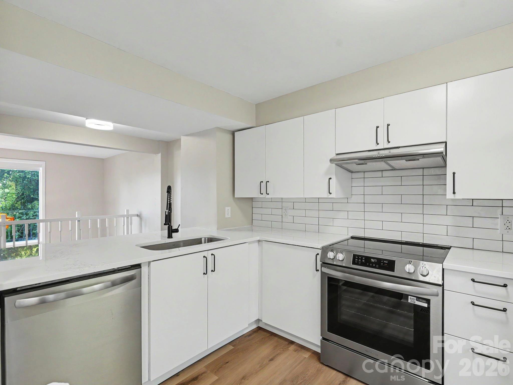 7321 Pebblestone Drive B Property Photo 9