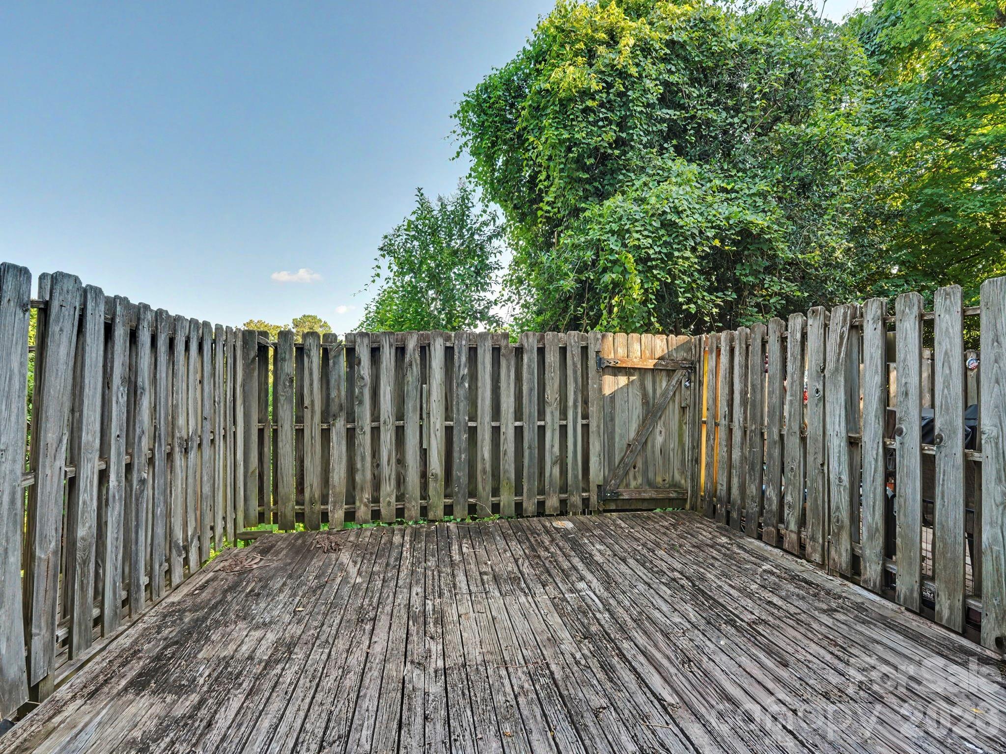 7321 Pebblestone Drive B Property Photo 32