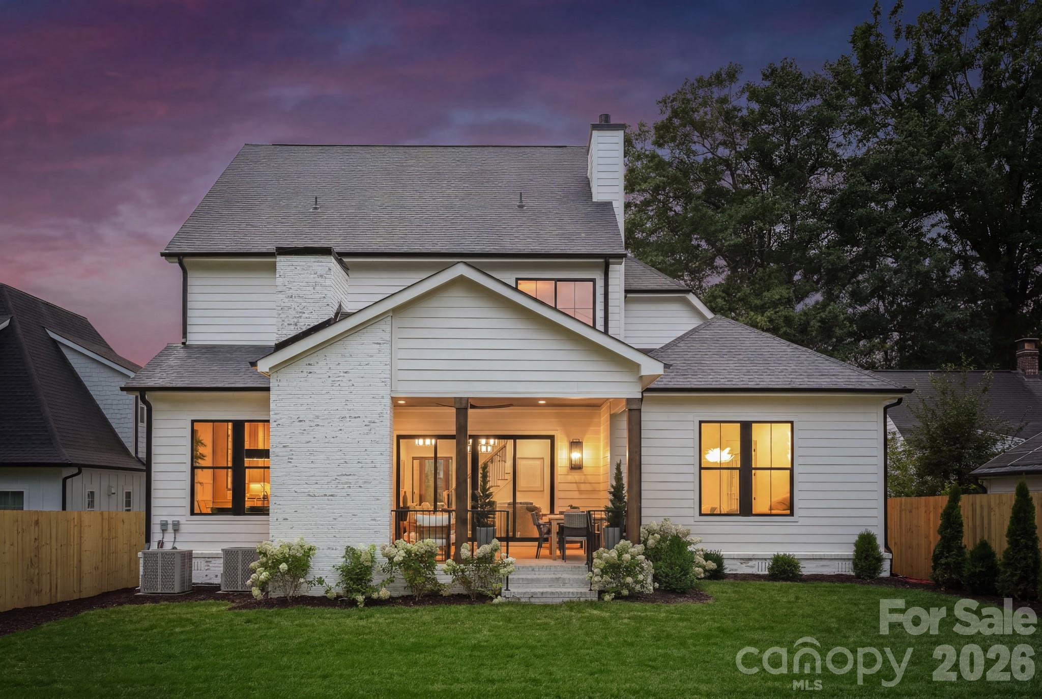 1412 Lyon Court Property Photo 3
