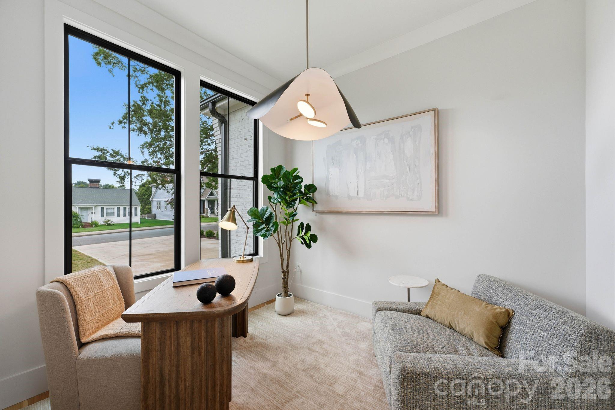 1412 Lyon Court Property Photo 4