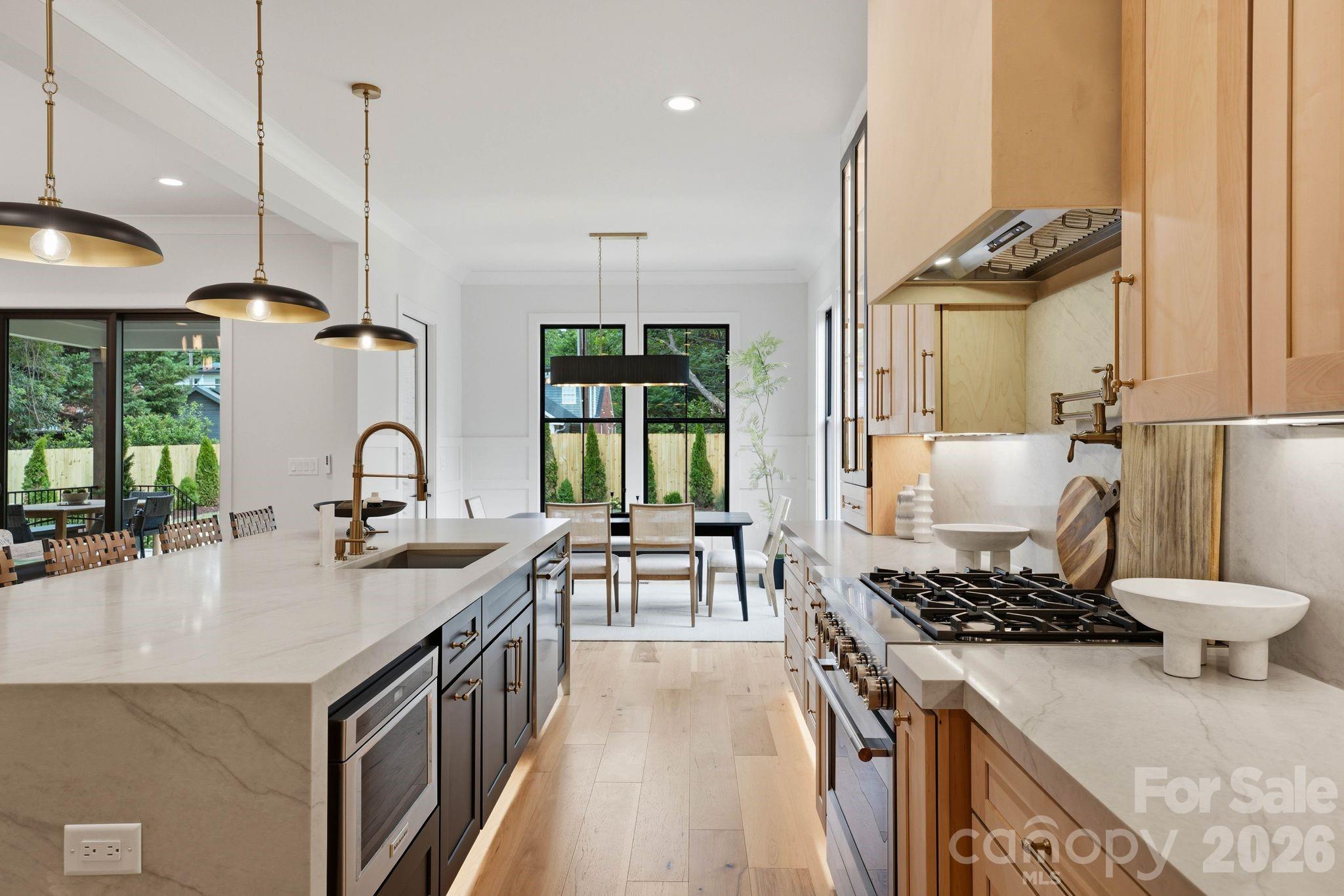 1412 Lyon Court Property Photo 18