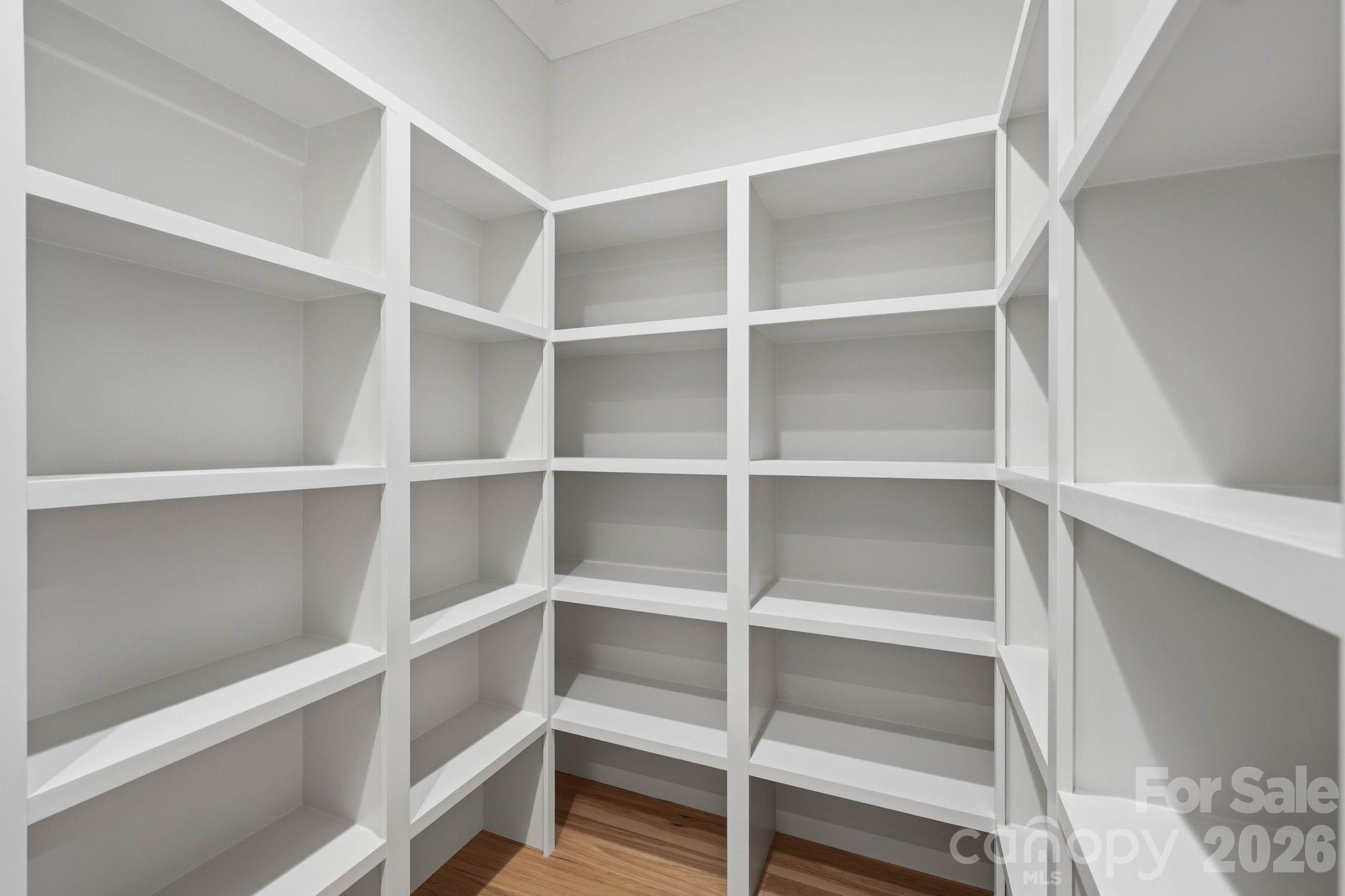 1412 Lyon Court Property Photo 21