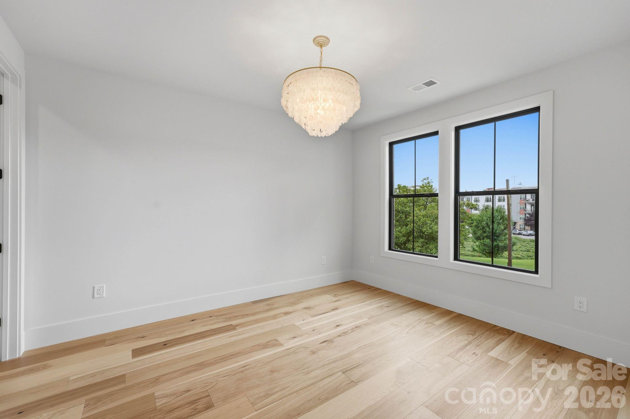 1412 Lyon Court Property Photo 37