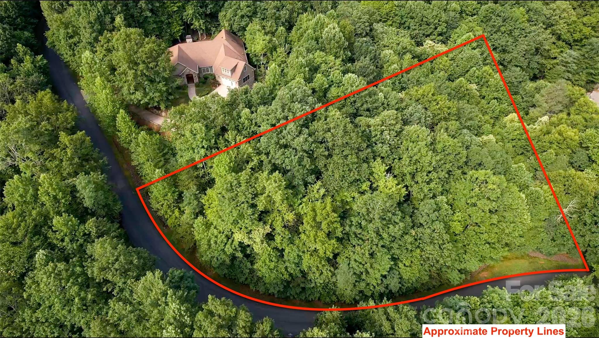 724 Streamside Drive Property Photo 1