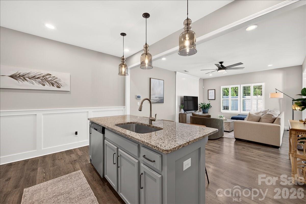7585 Hartsfield Drive Property Photo 10