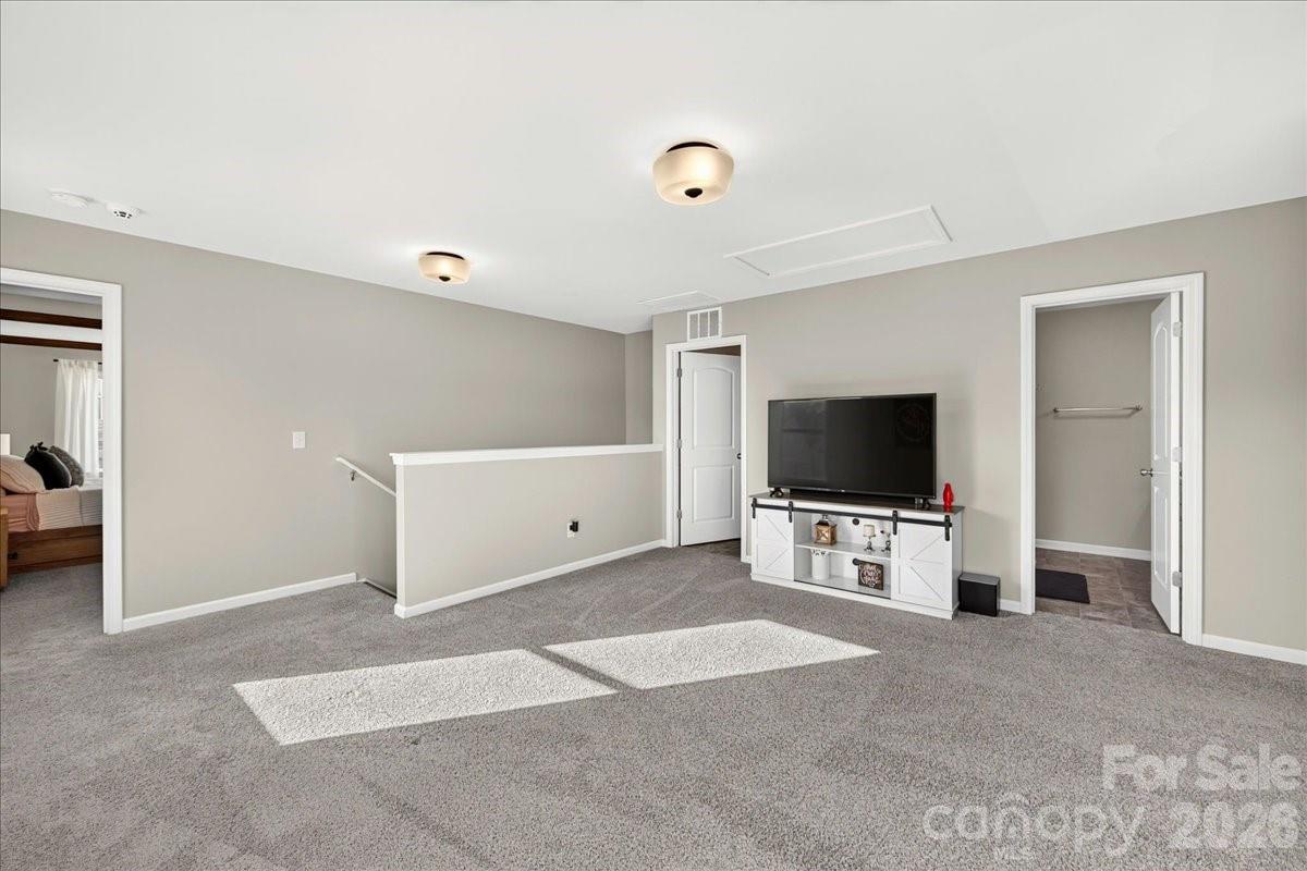 7585 Hartsfield Drive Property Photo 23