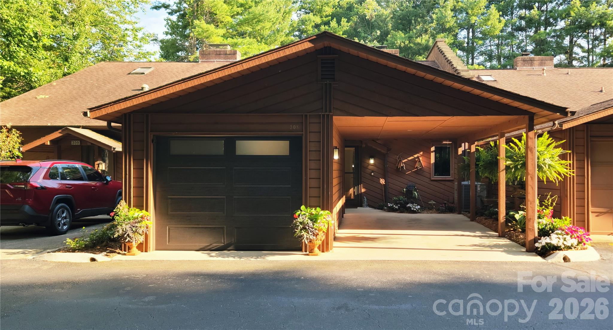 308 Woodfield Drive Property Photo 2