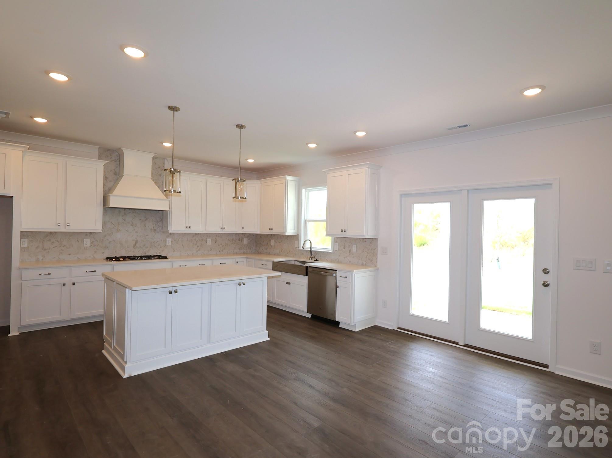 7124 Helmans Drive Property Photo 6