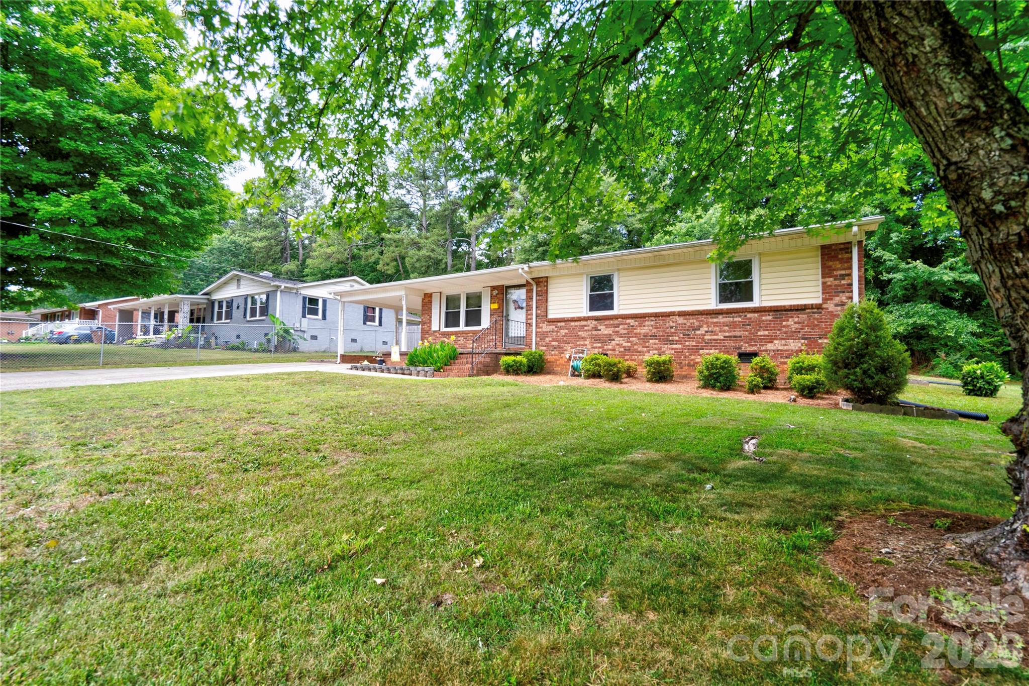 508 Leander Street Property Photo 4