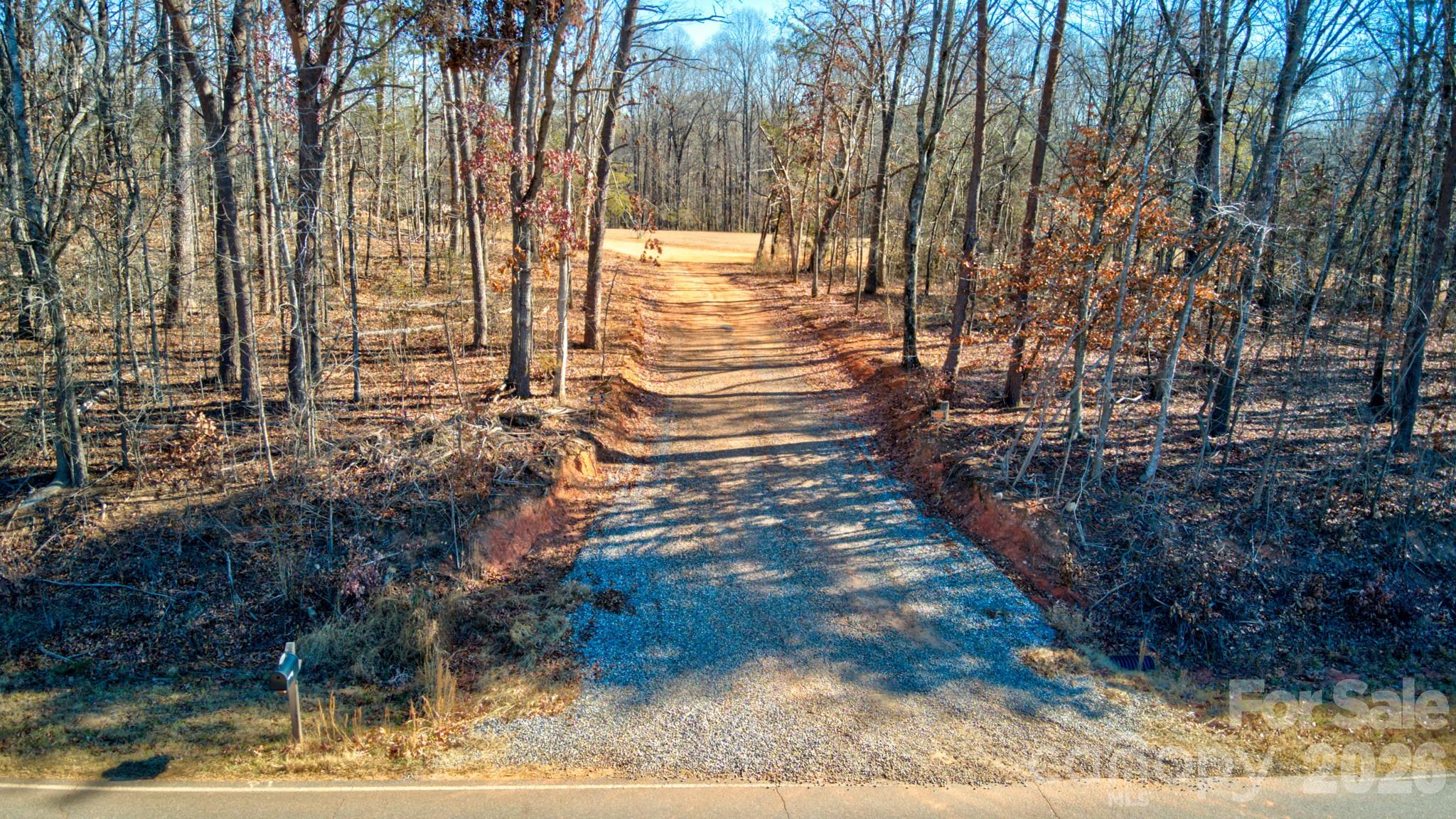 911 Westminster Drive Property Photo 4