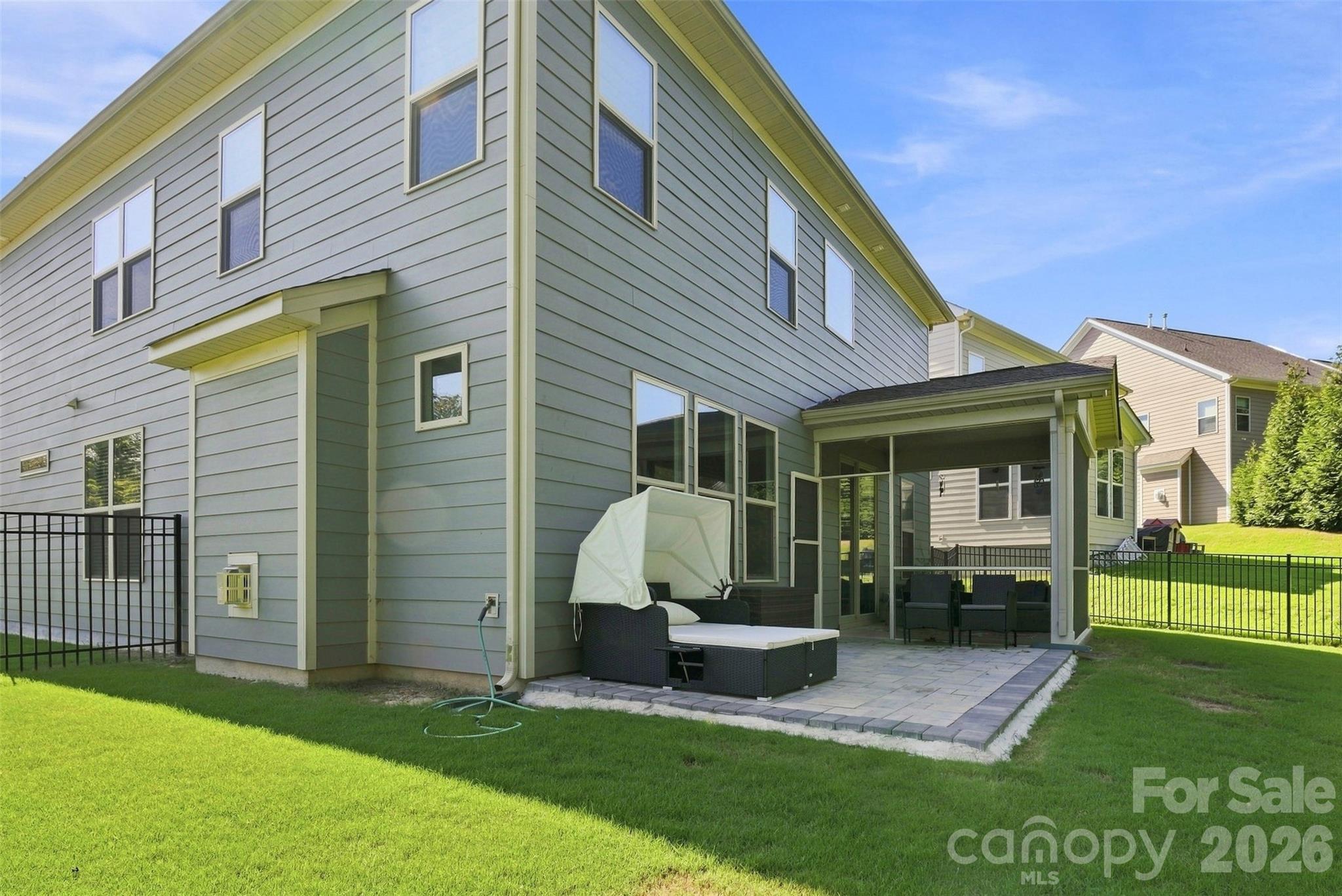 2705 Suffolk Place Property Photo 39