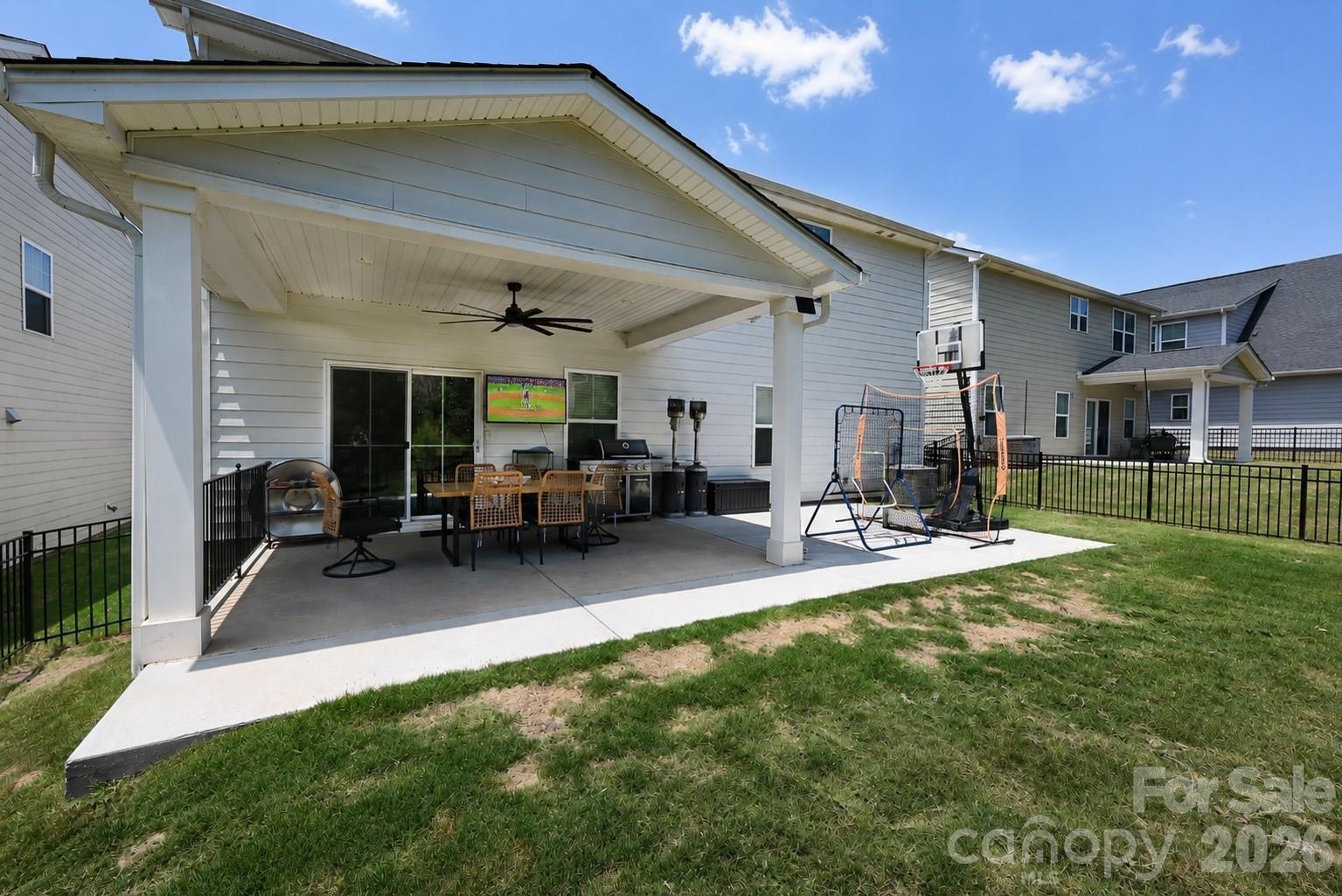 208 Tetcott Street Property Photo 5