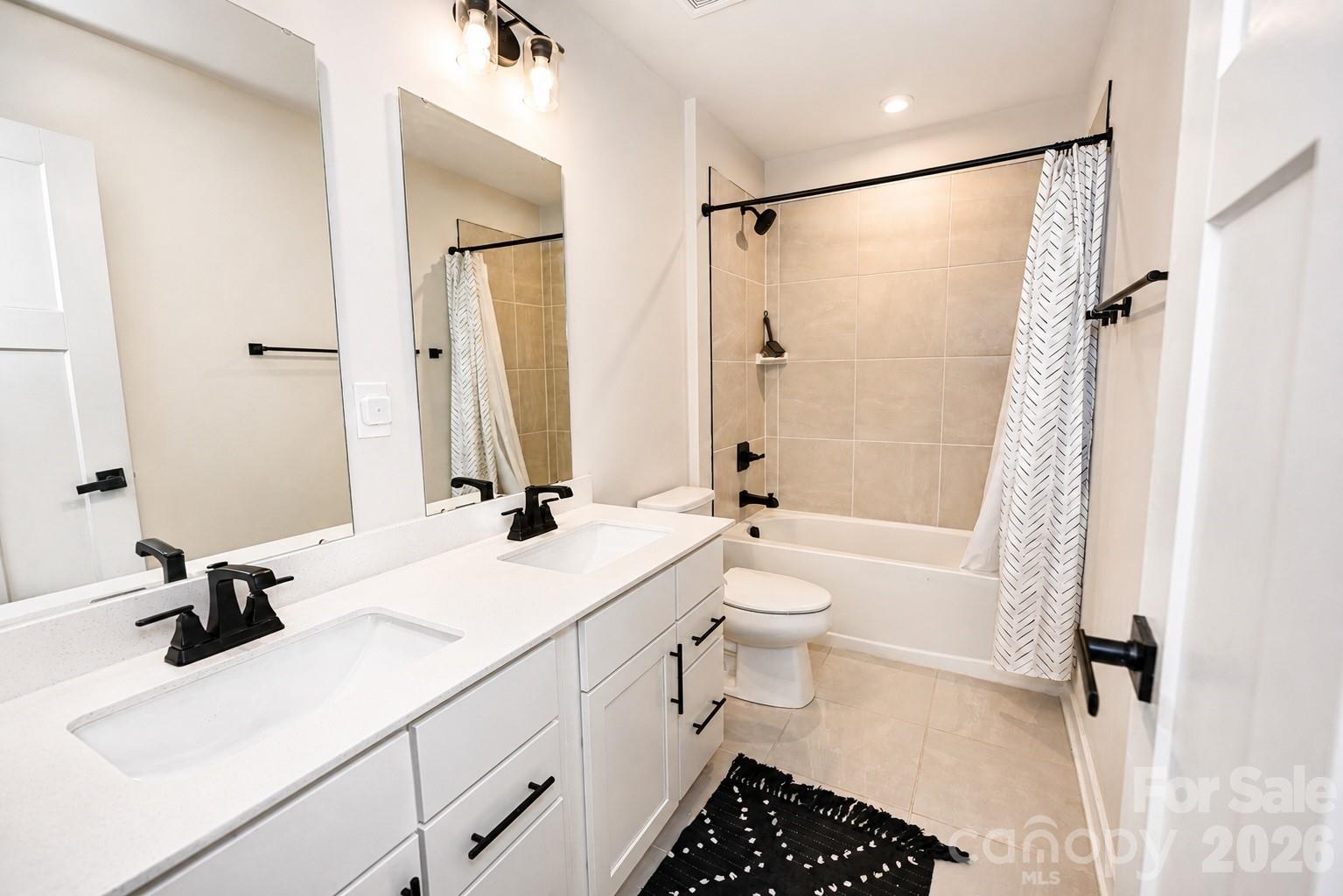 208 Tetcott Street Property Photo 27