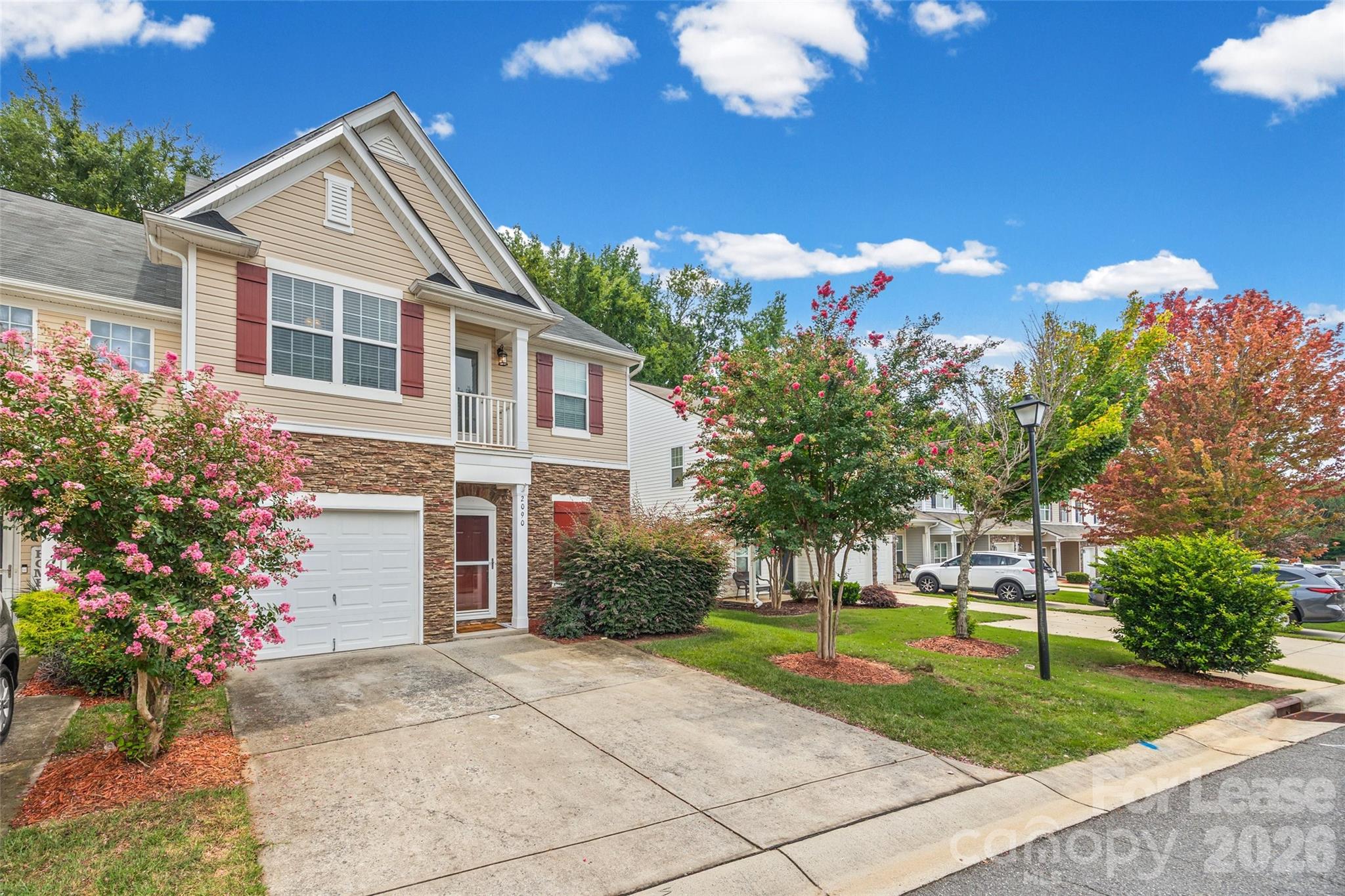 2090 Shady Pond Drive Property Photo 2