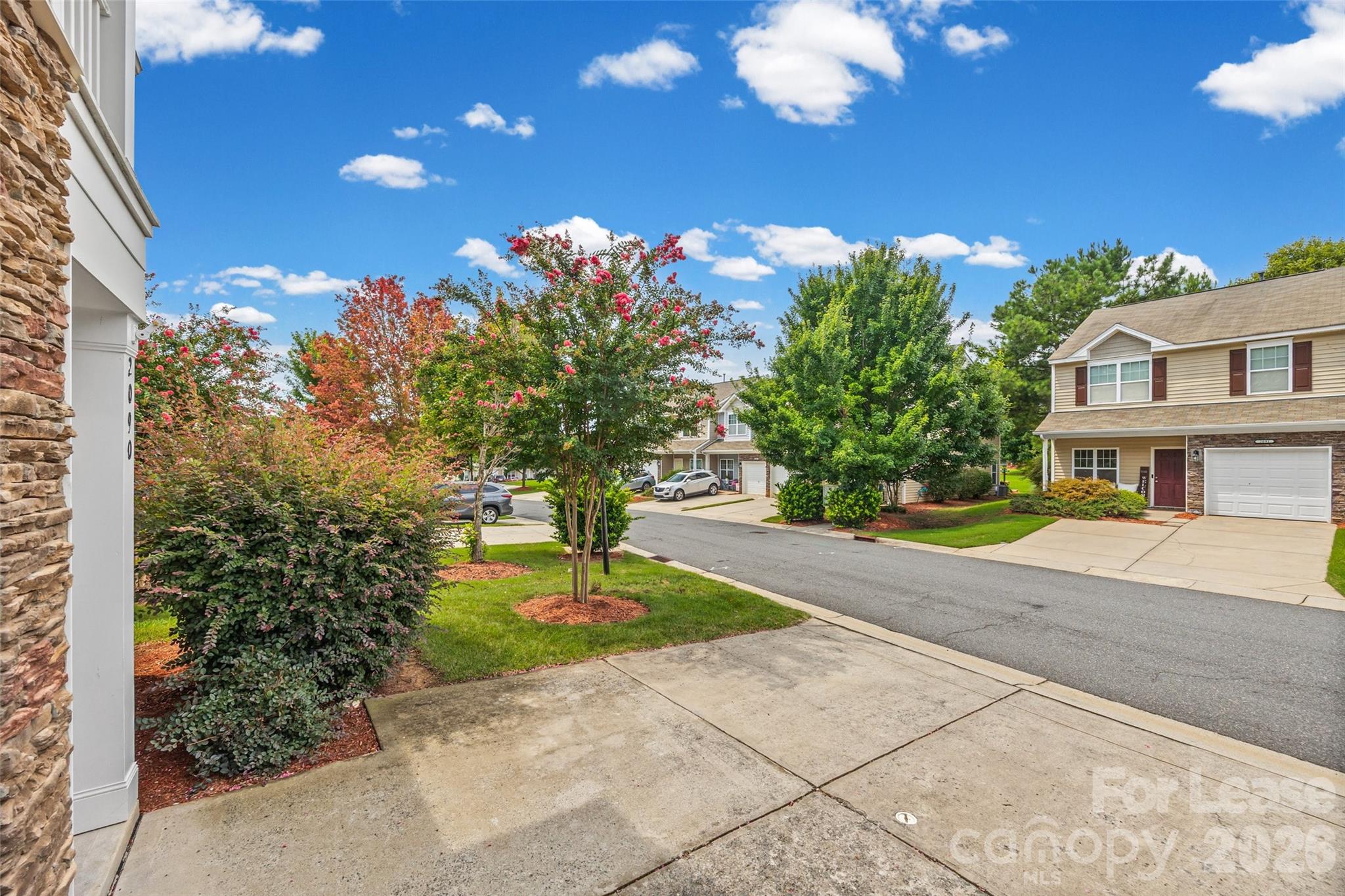 2090 Shady Pond Drive Property Photo 3