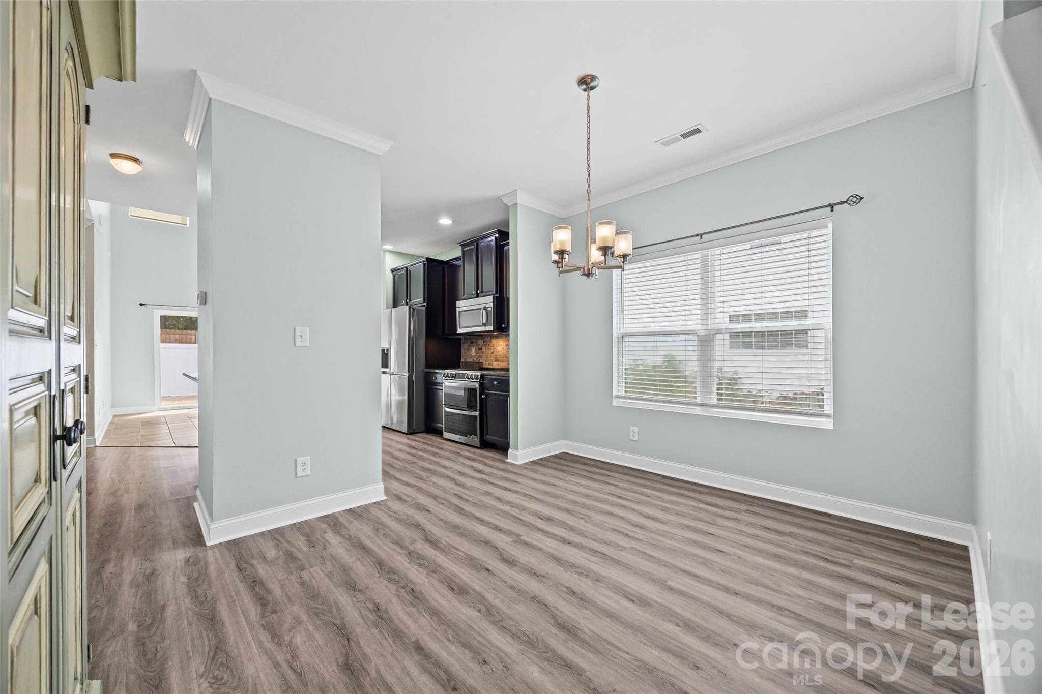 2090 Shady Pond Drive Property Photo 6