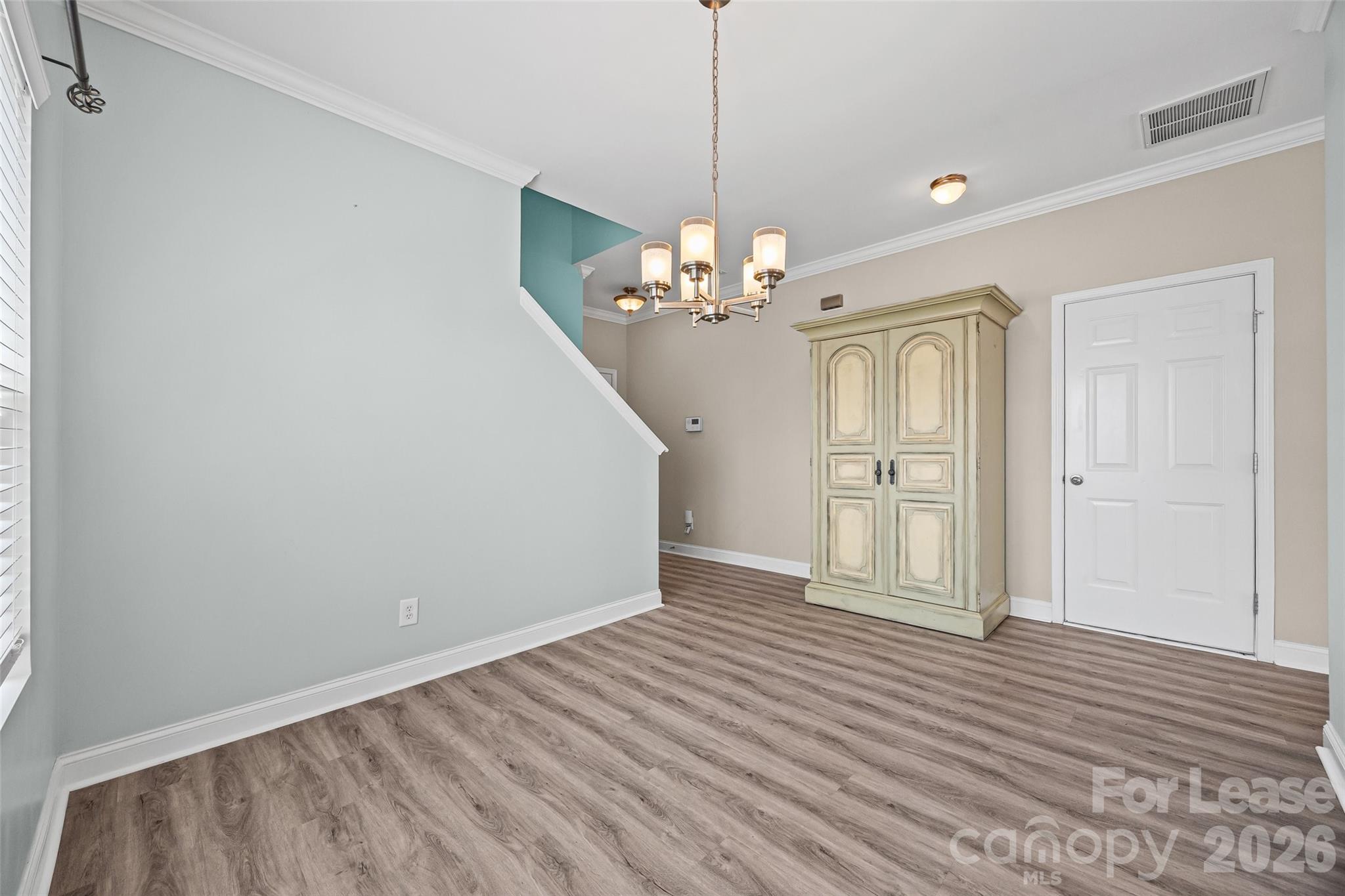 2090 Shady Pond Drive Property Photo 7